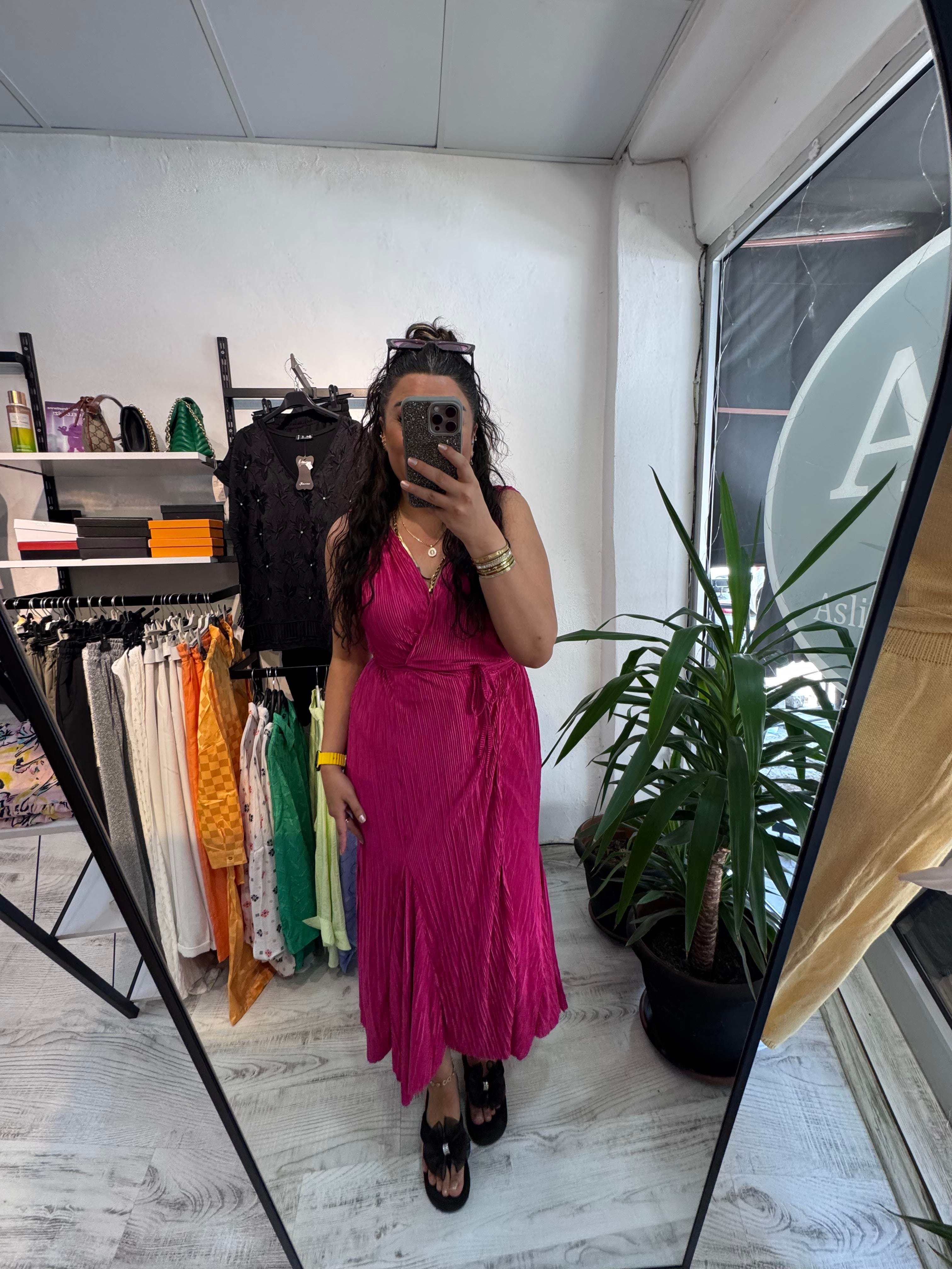 Piliseli Pembe Elbise