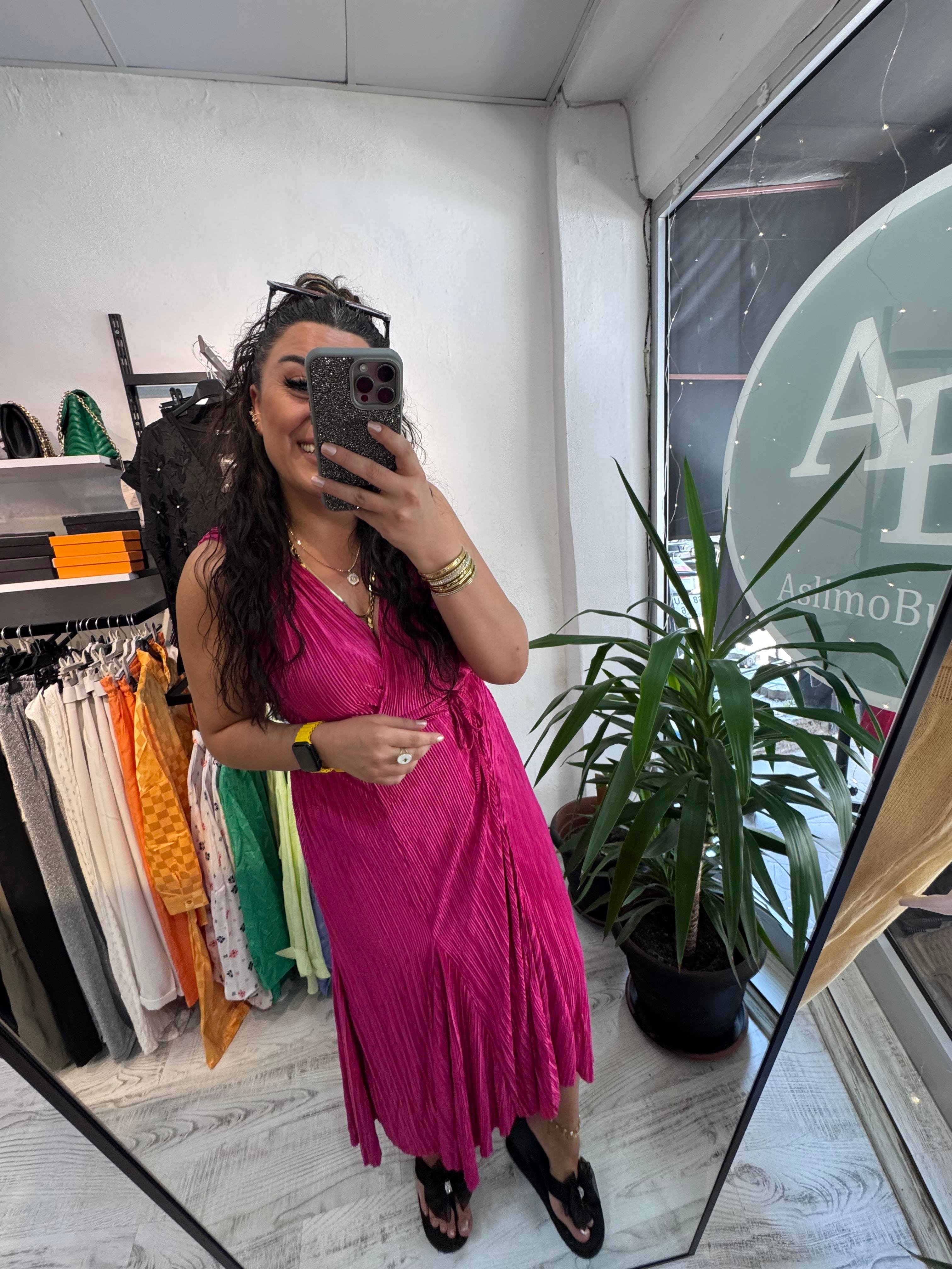 Piliseli Pembe Elbise