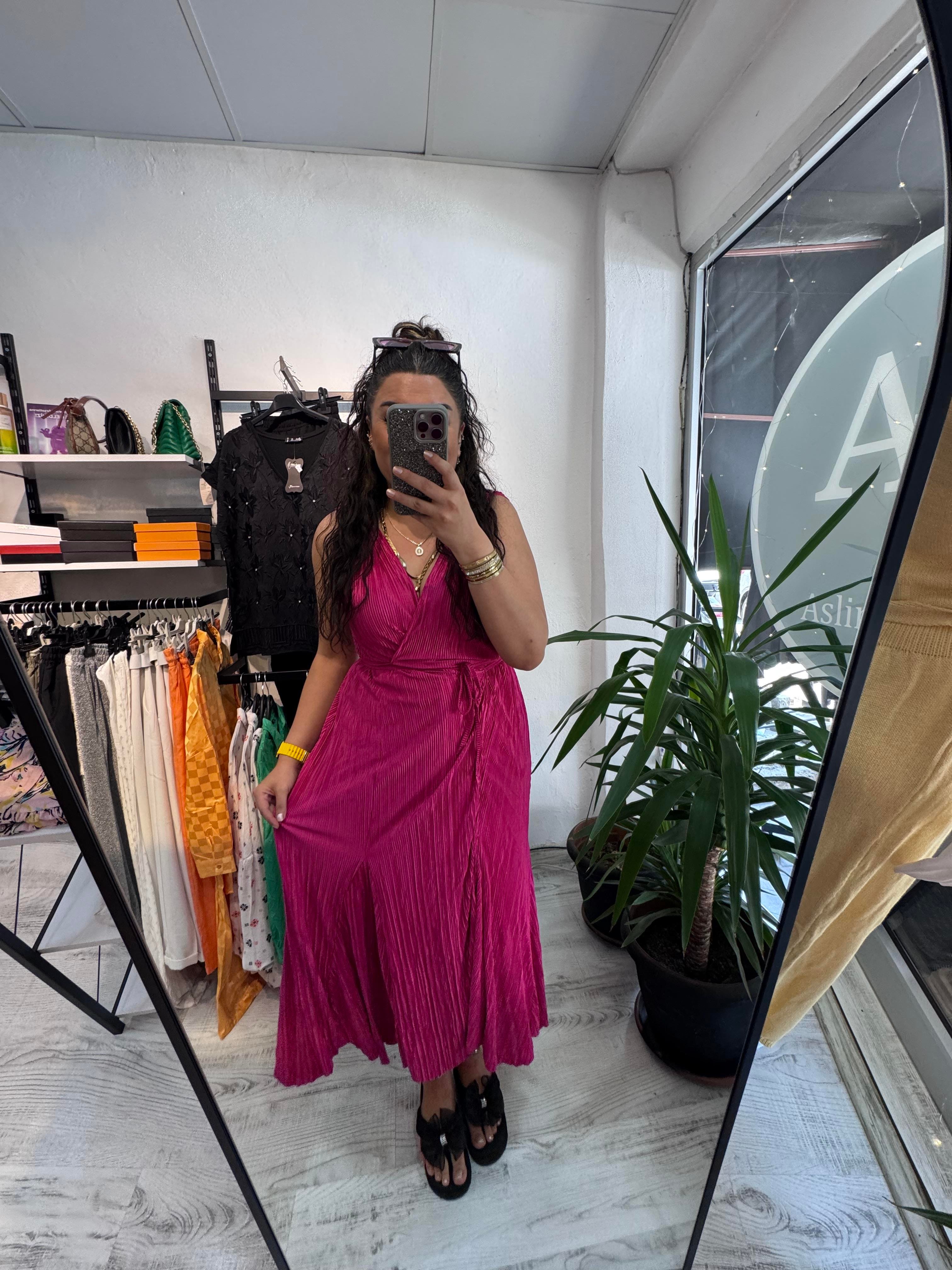 Piliseli Pembe Elbise