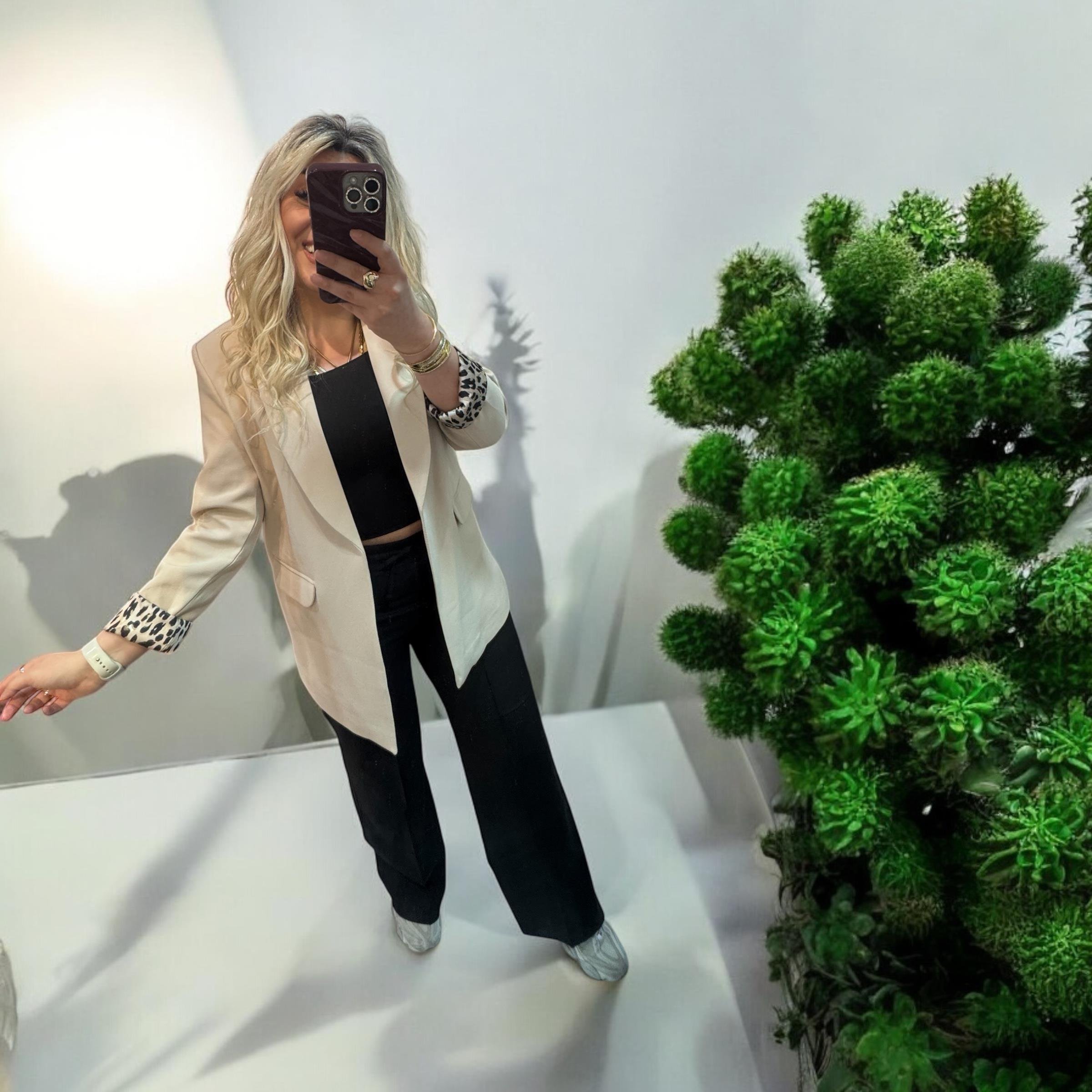 Premium Kalite Leopar Detaylı Bej Ceket