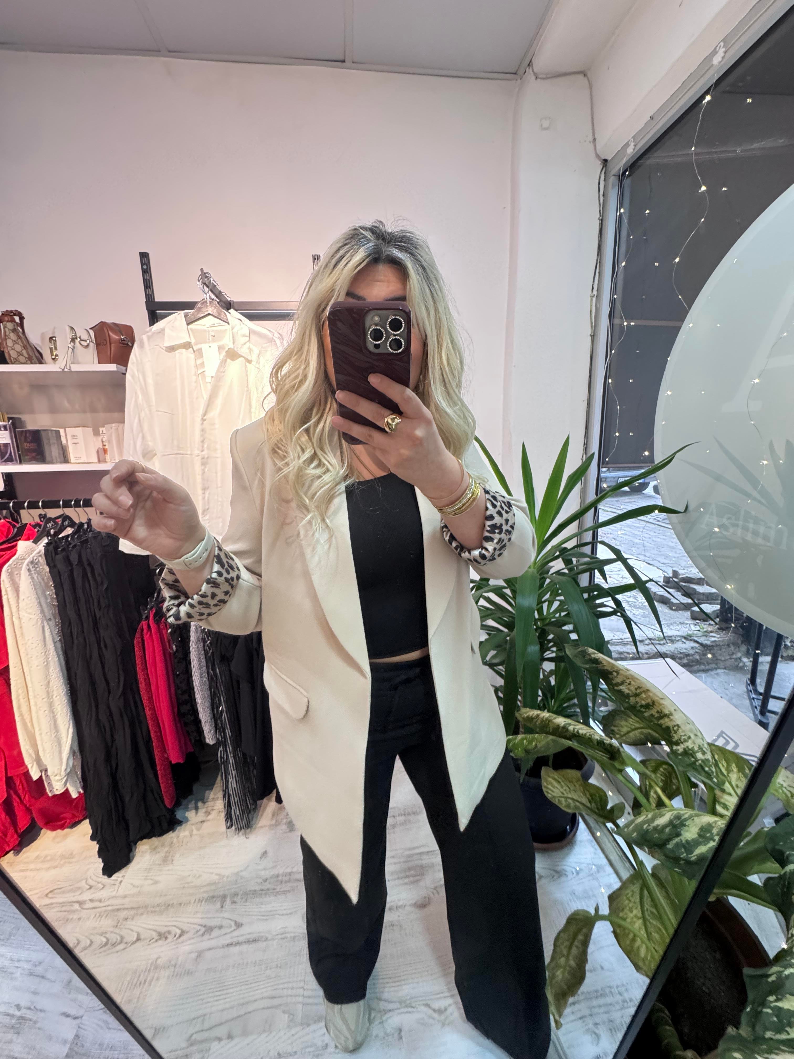 Premium Kalite Leopar Detaylı Bej Ceket