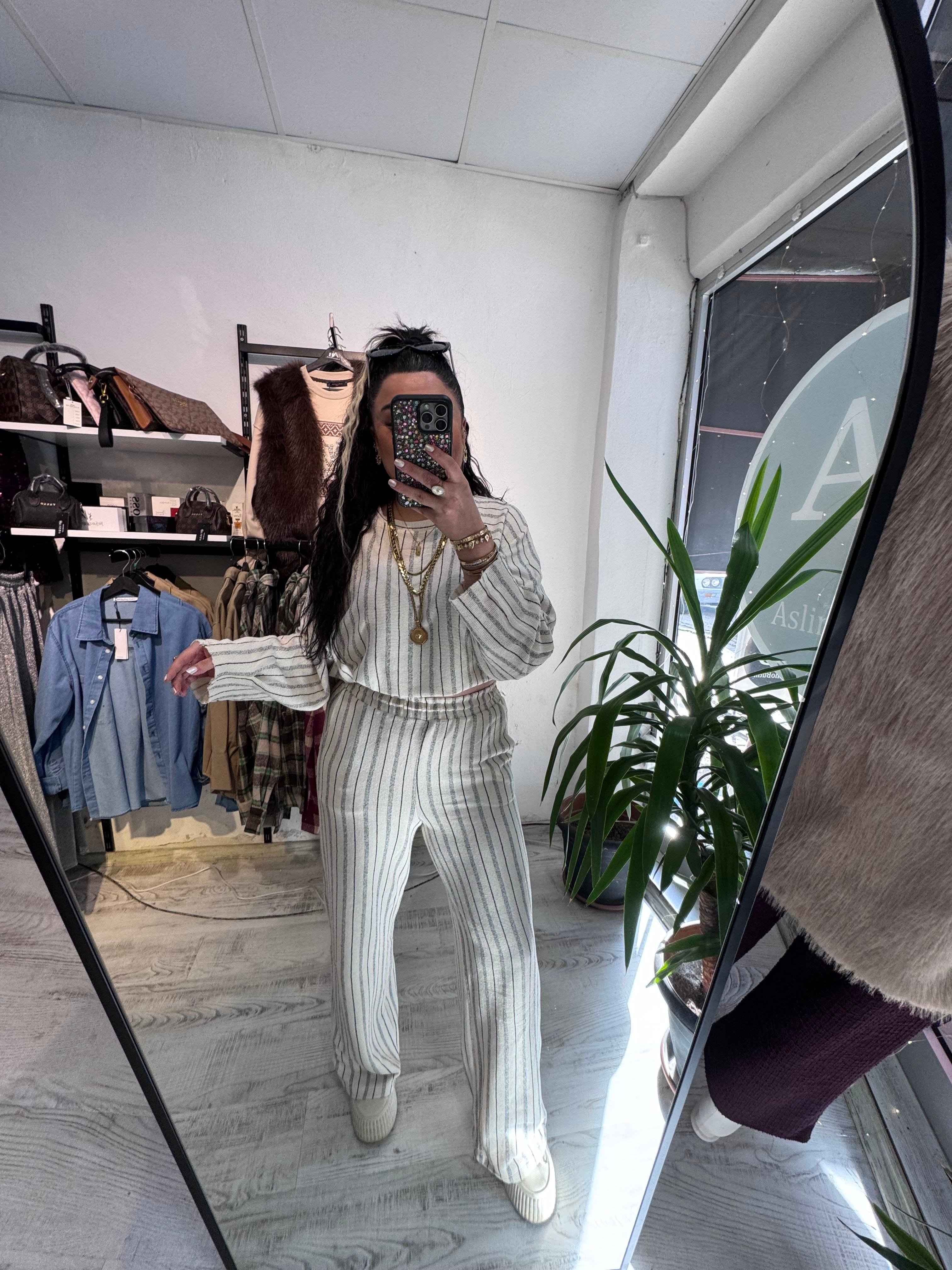 Premium Seri Çizgili Takım