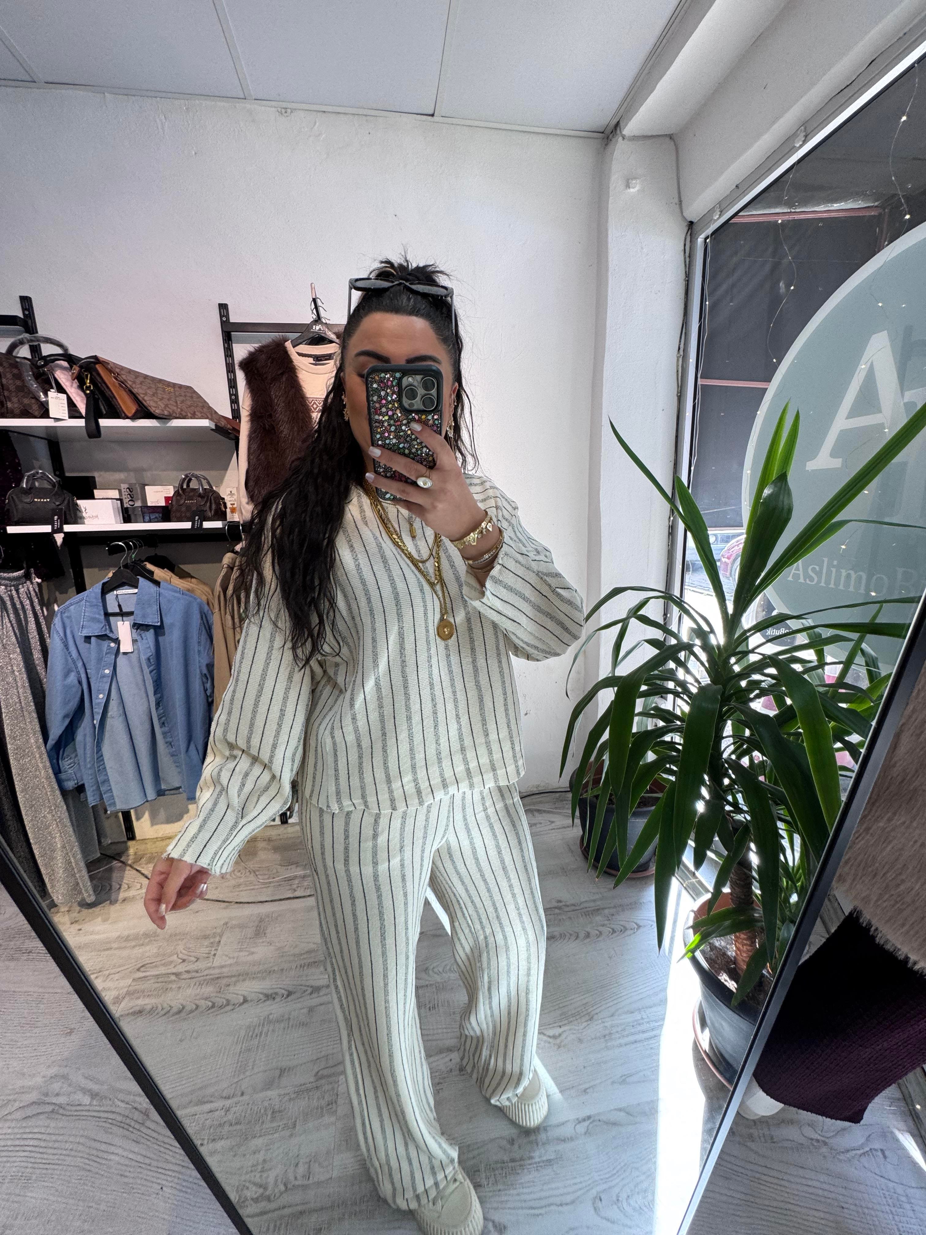 Premium Seri Çizgili Takım