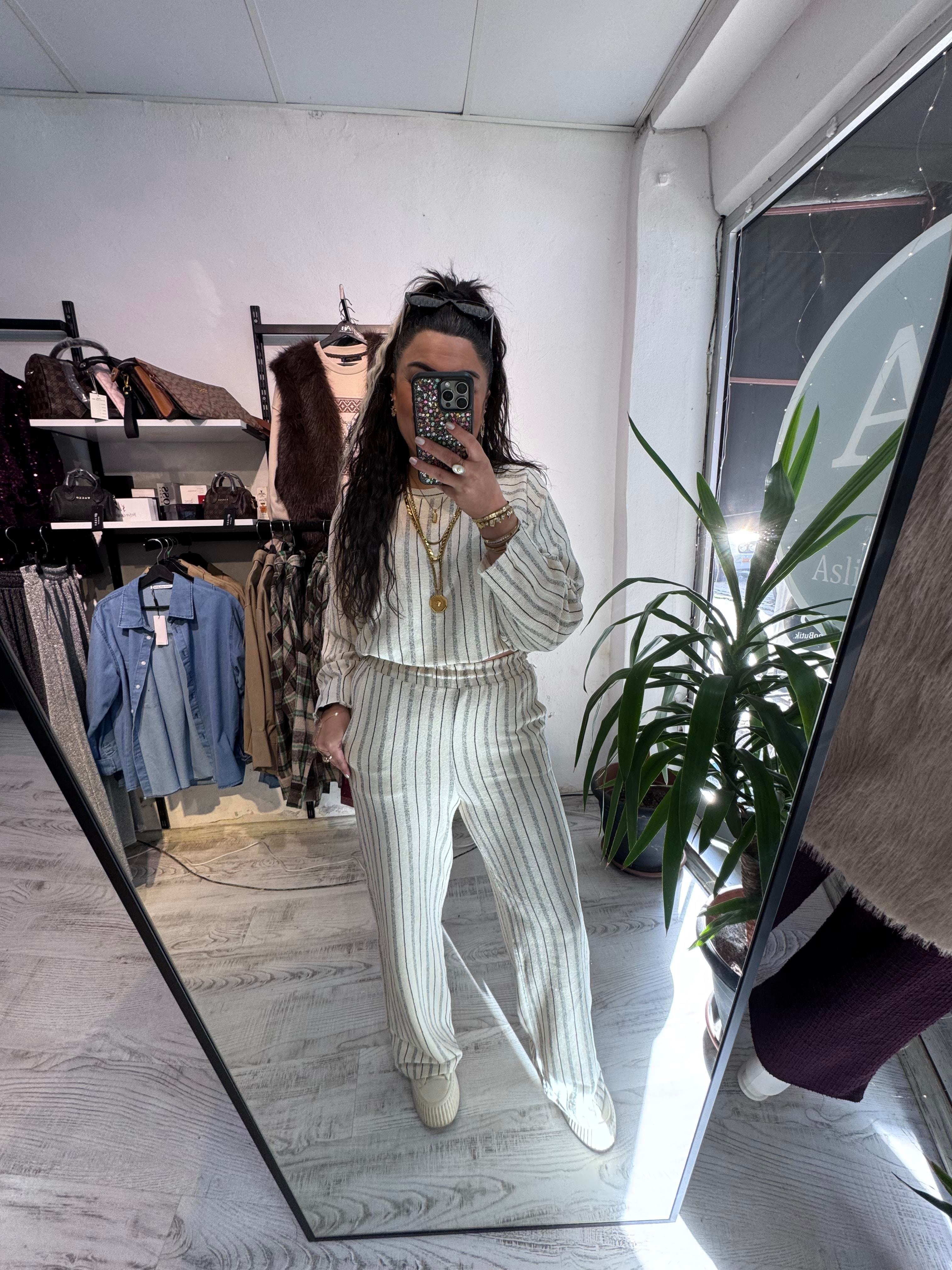 Premium Seri Çizgili Takım