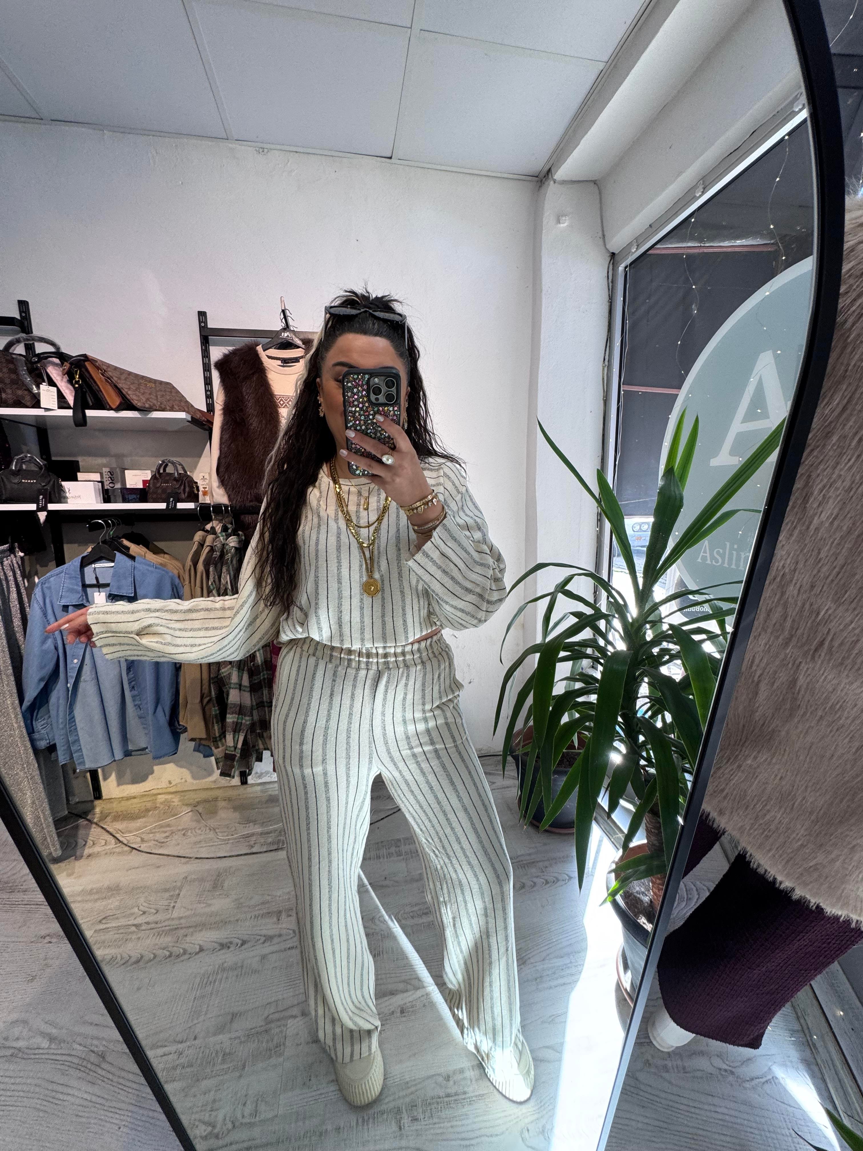 Premium Seri Çizgili Takım