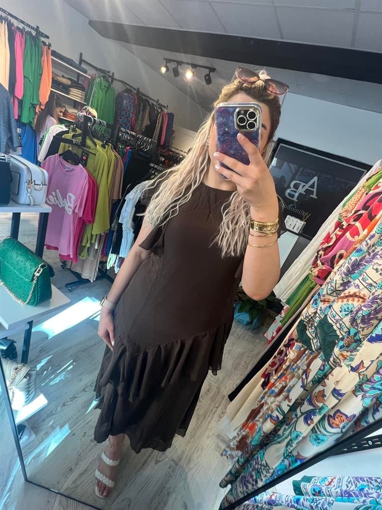 şifon kahverengi fırfırlı elbise