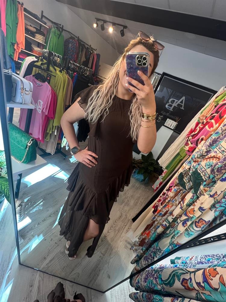 şifon kahverengi fırfırlı elbise