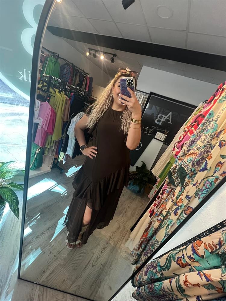 şifon kahverengi fırfırlı elbise