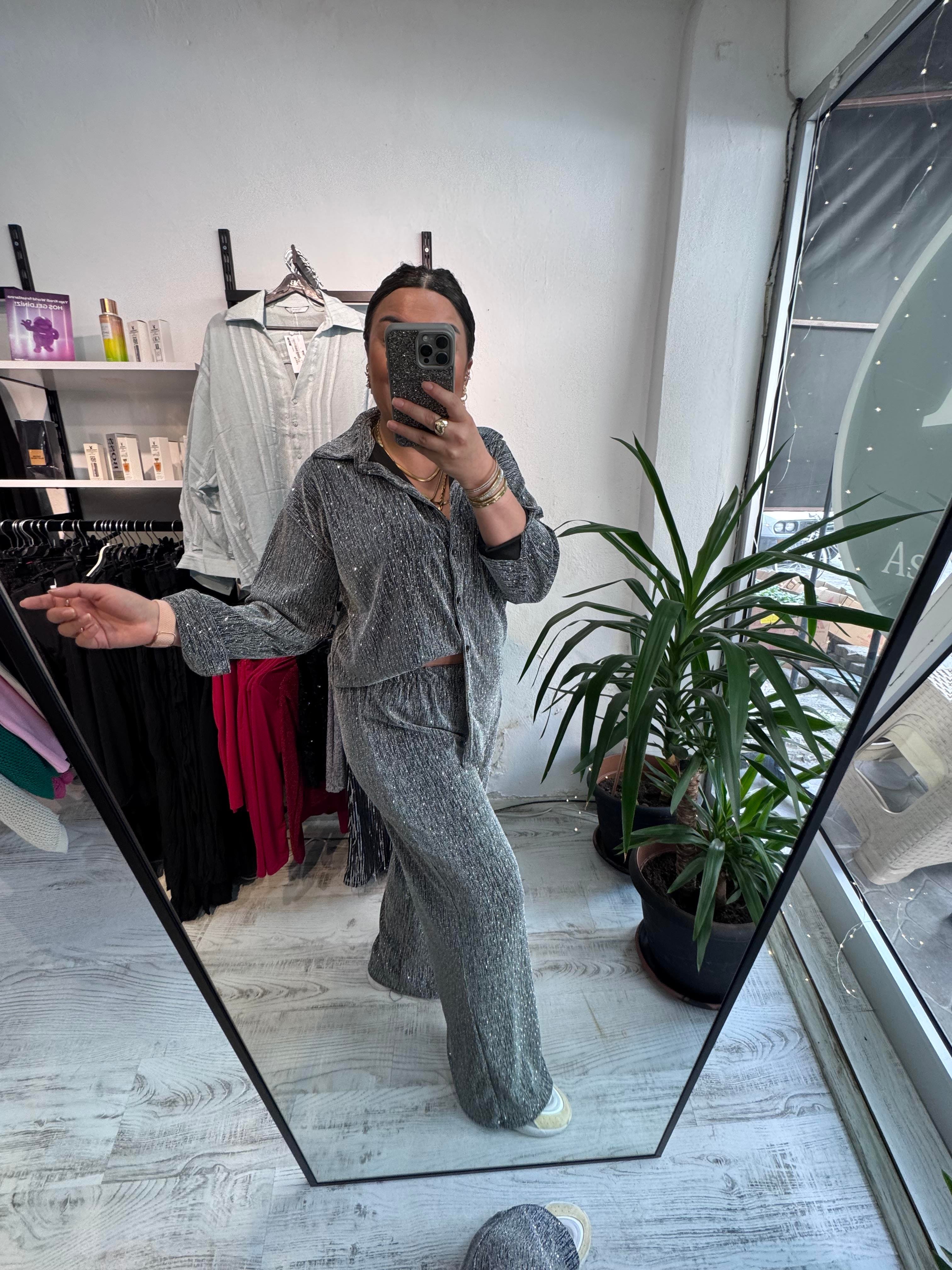 Simli Taş Detaylı Likralı Takım