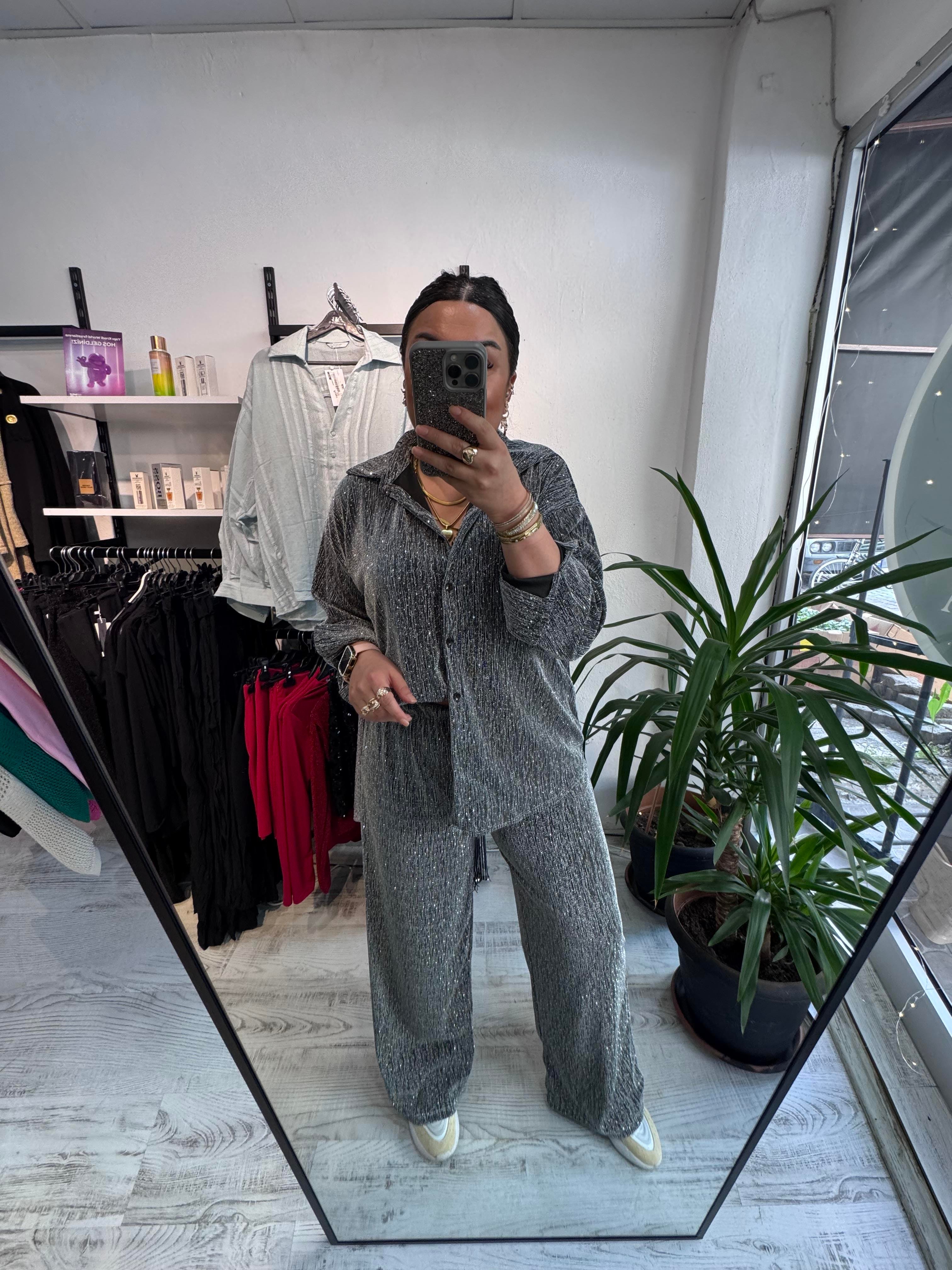 Simli Taş Detaylı Likralı Takım