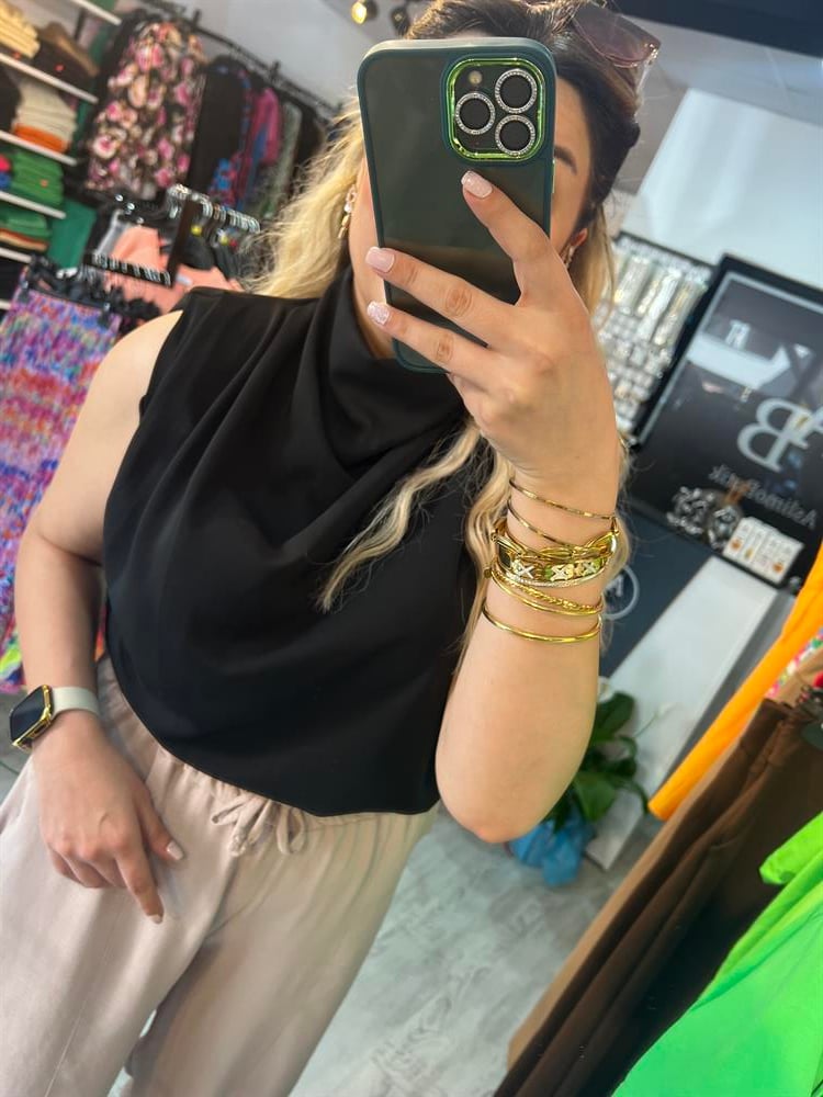 Siyah degaje yaka bluz