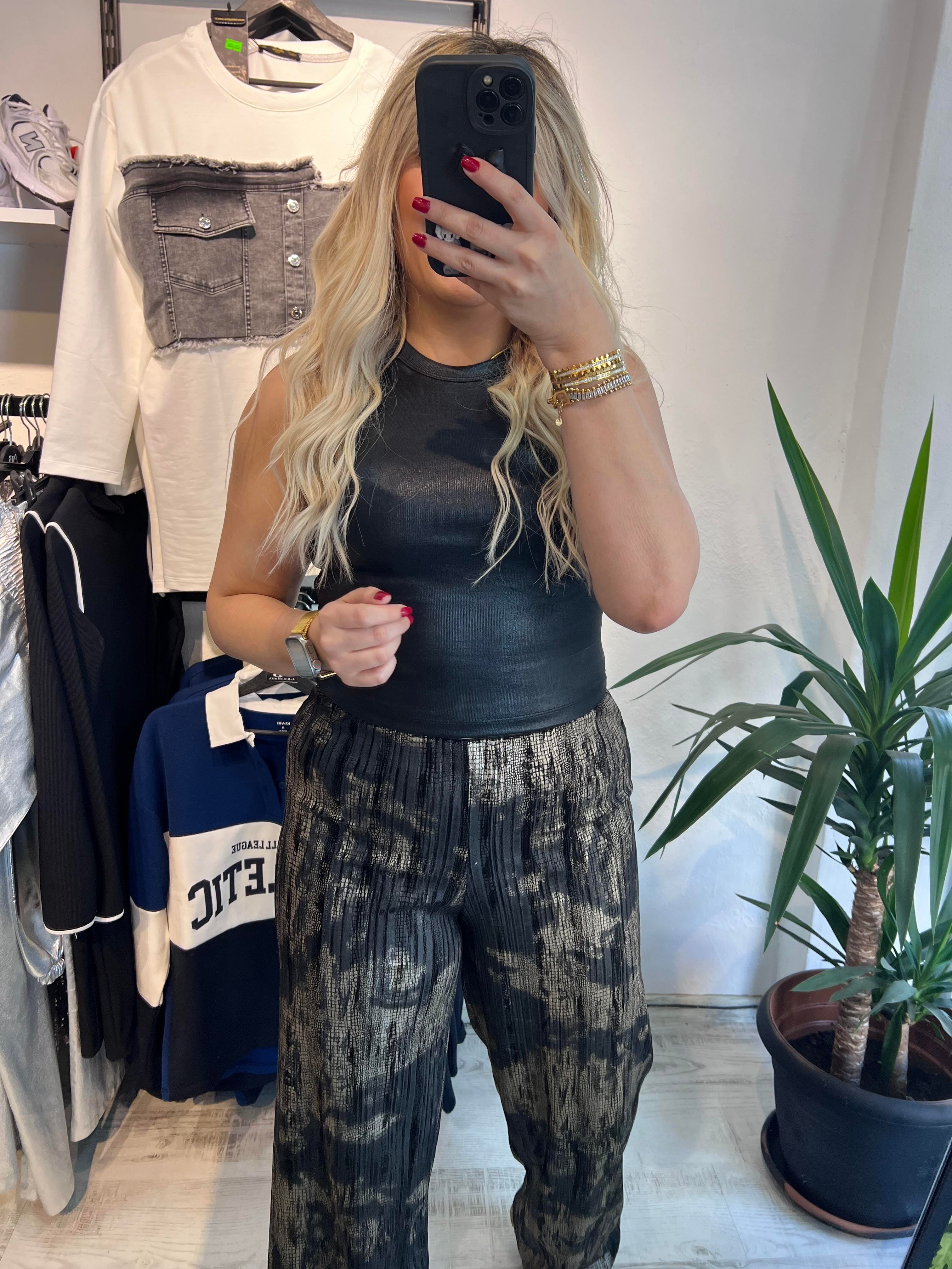 Siyah Varaklı Halter Yaka Bluz