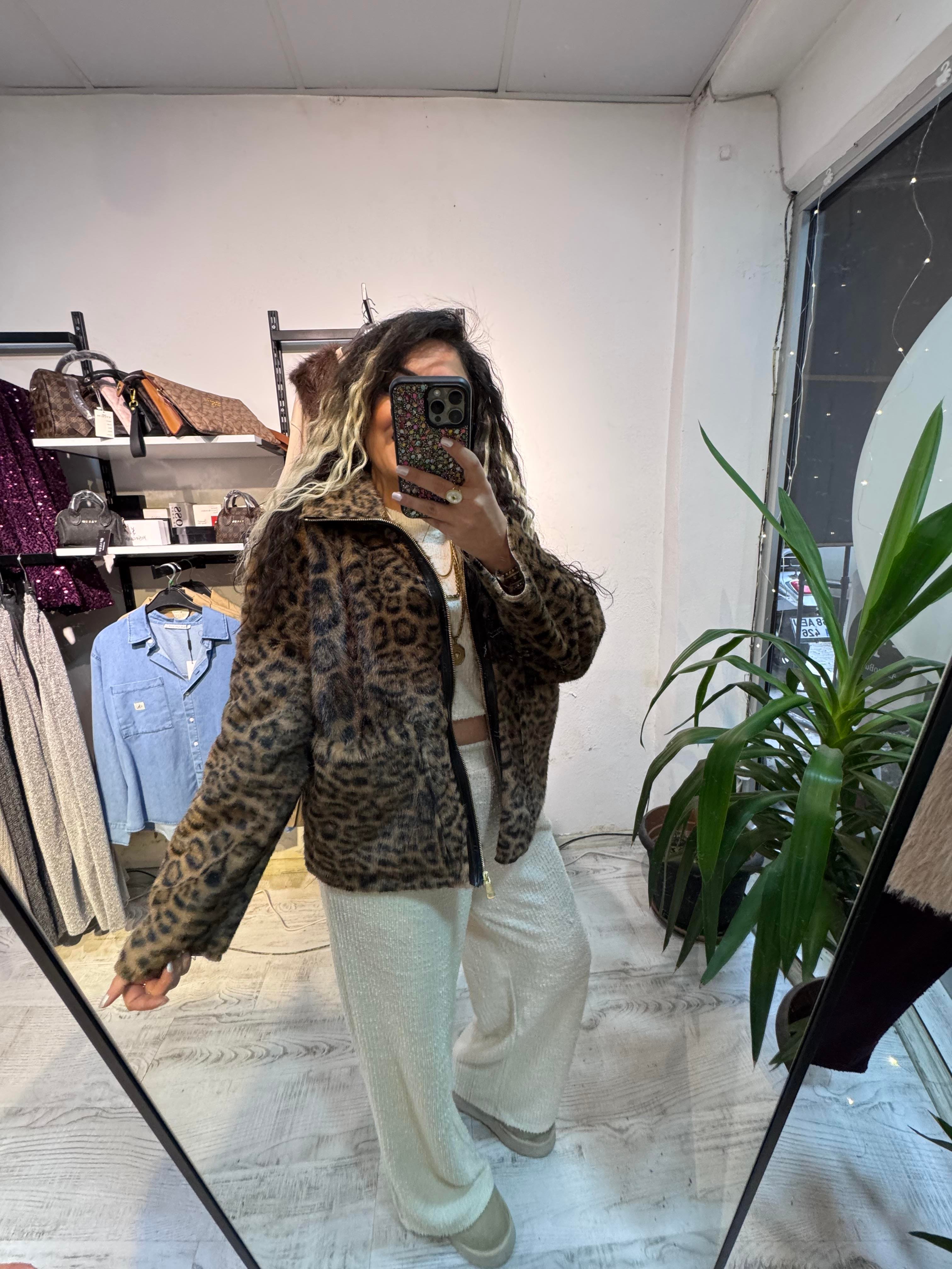 Taba Renk Leopar İpek Kürk