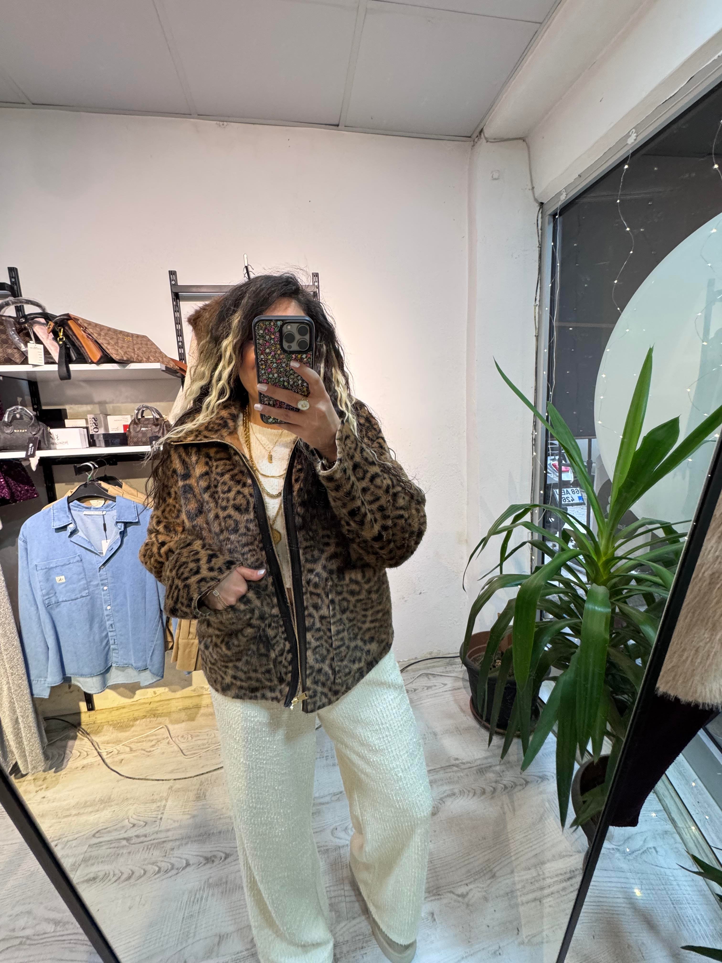 Taba Renk Leopar İpek Kürk