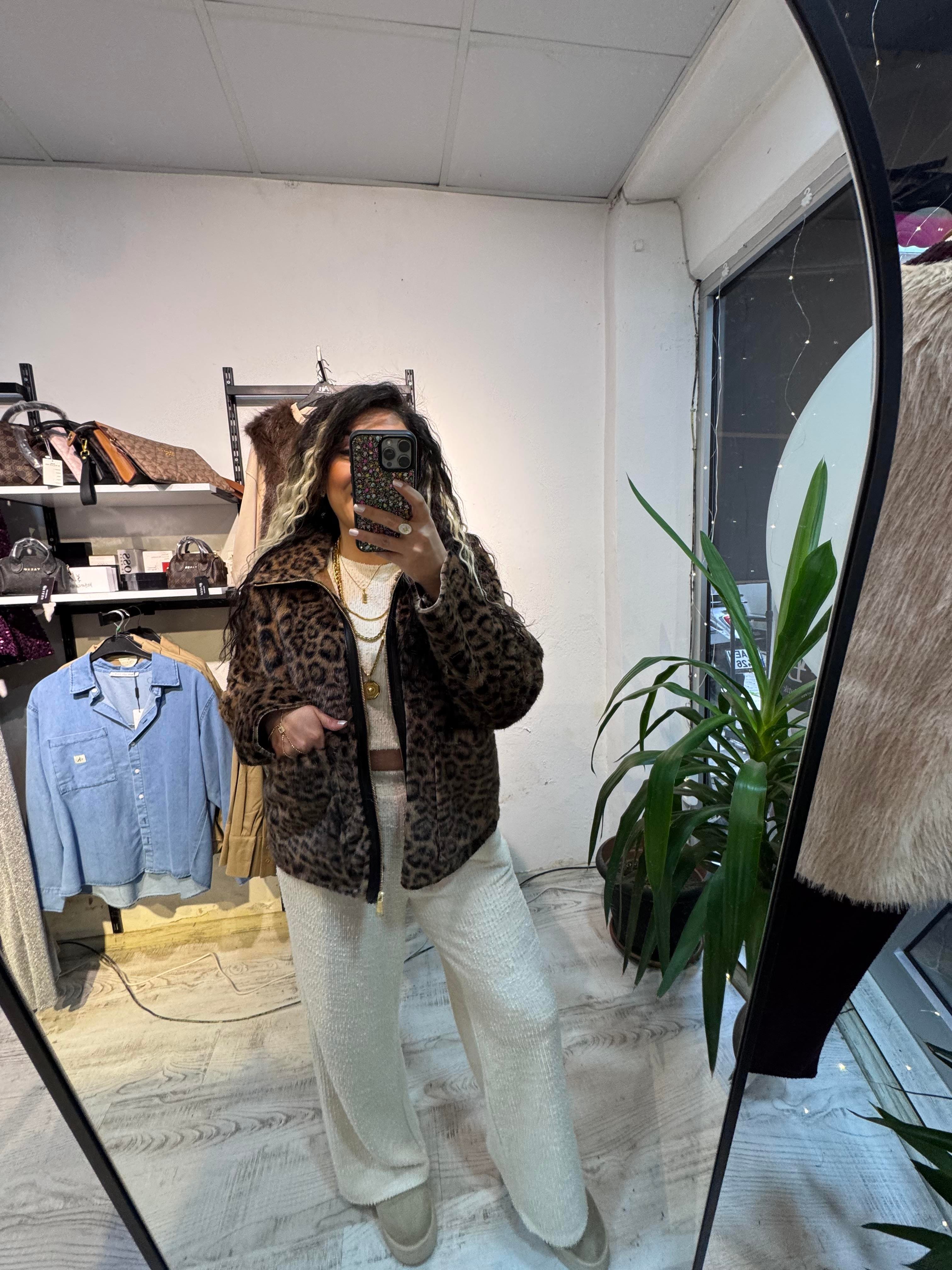 Taba Renk Leopar İpek Kürk