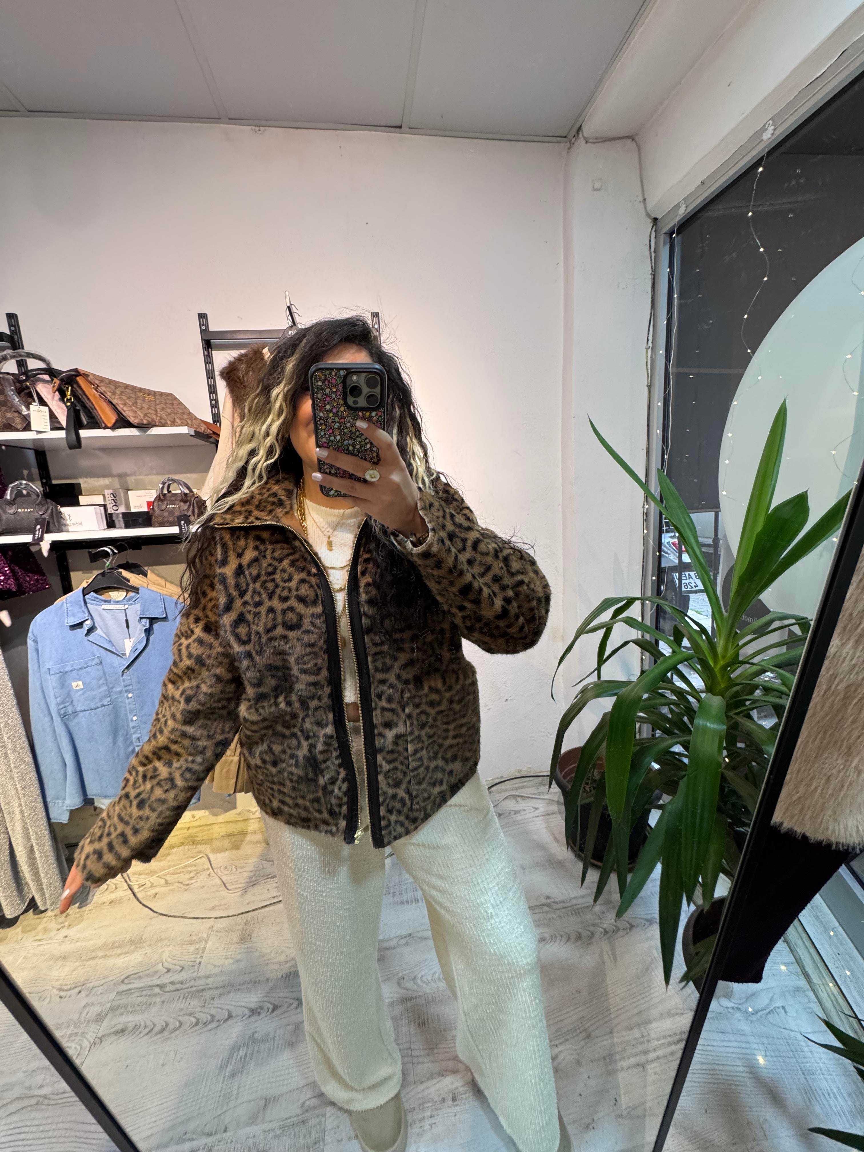 Taba Renk Leopar İpek Kürk