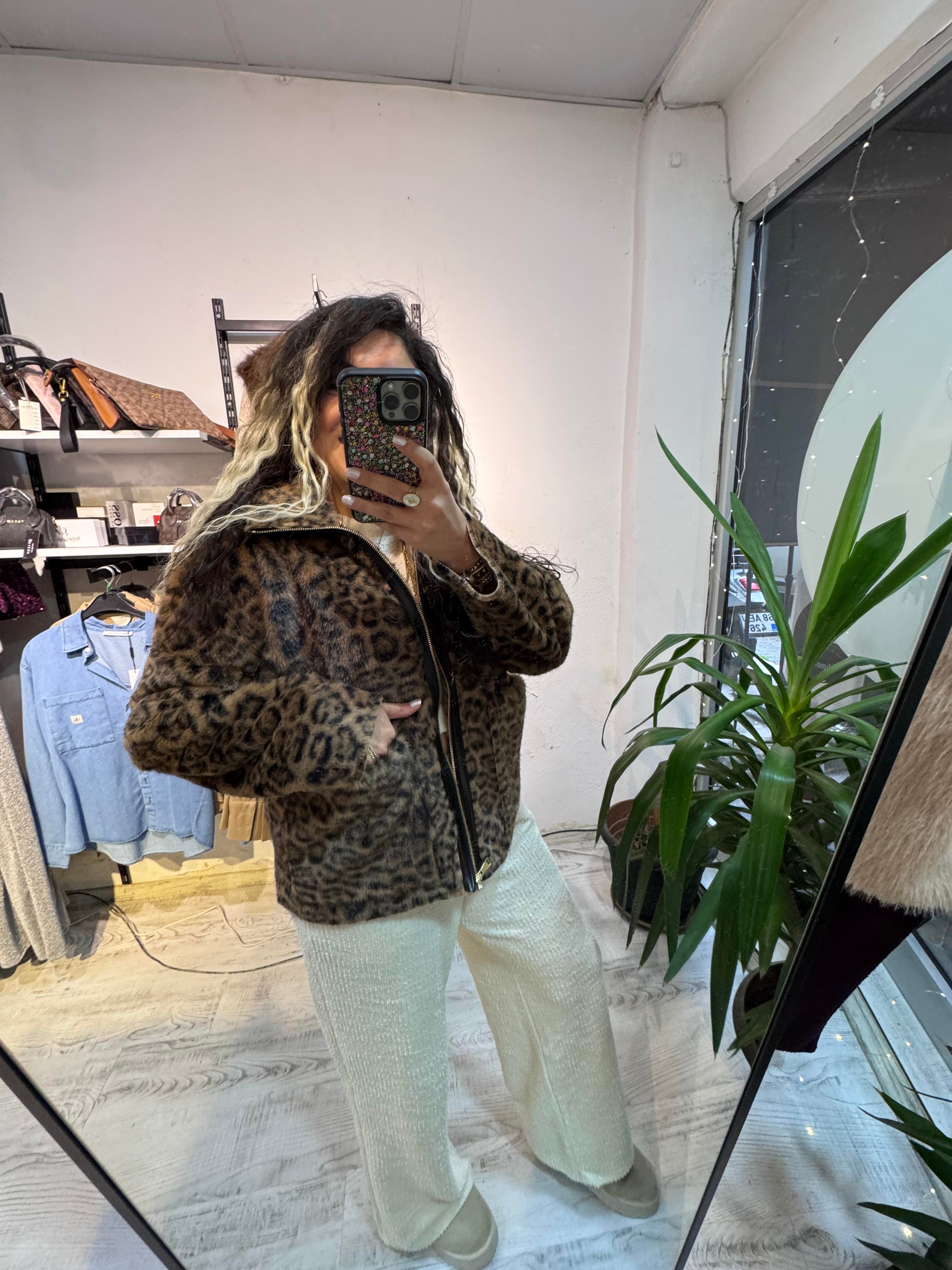 Taba Renk Leopar İpek Kürk