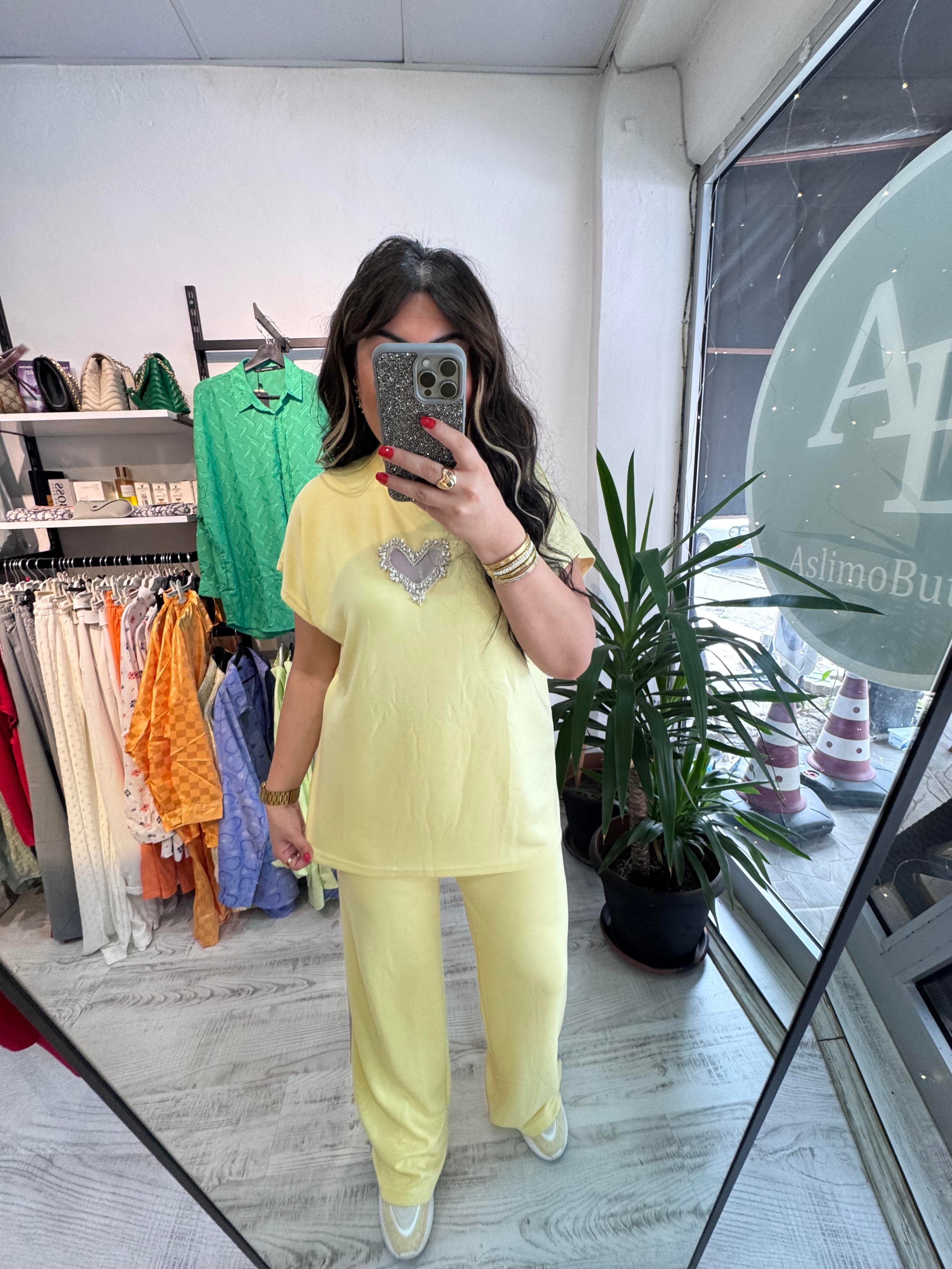 Taş Detaylı Premium Seri Modal Kumaş Sarı Takım