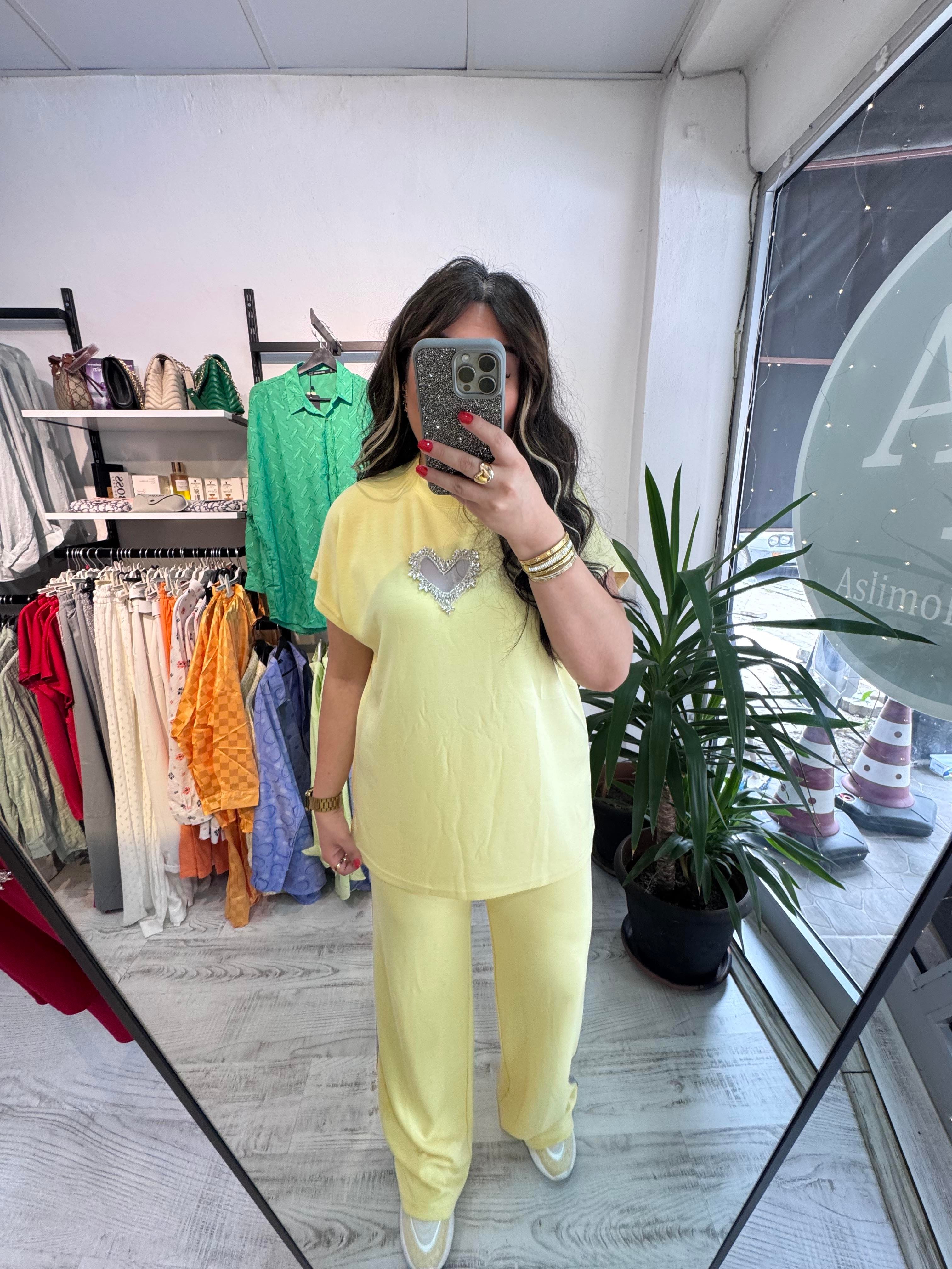 Taş Detaylı Premium Seri Modal Kumaş Sarı Takım