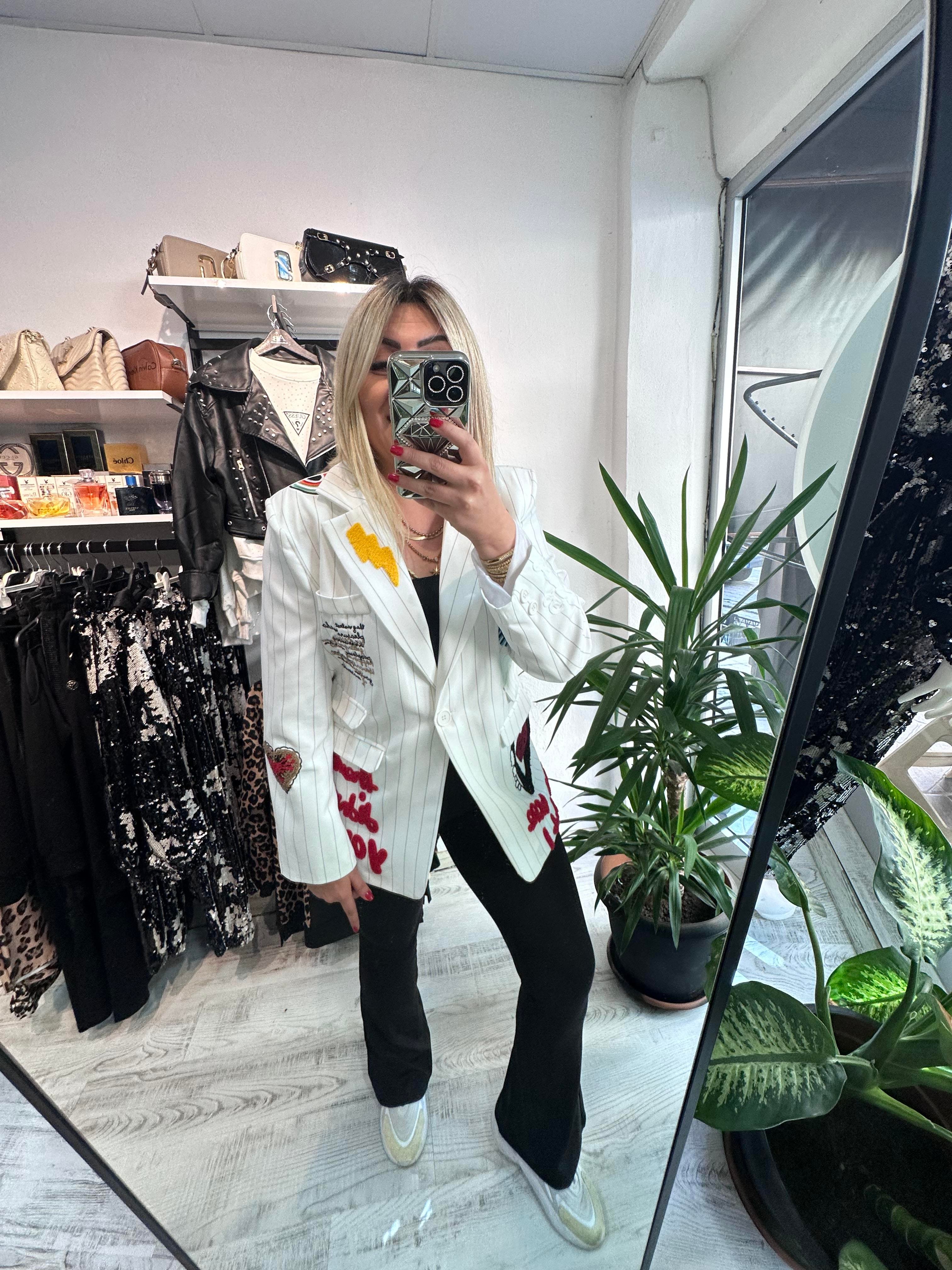 Tasarım Model Beyaz Ceket