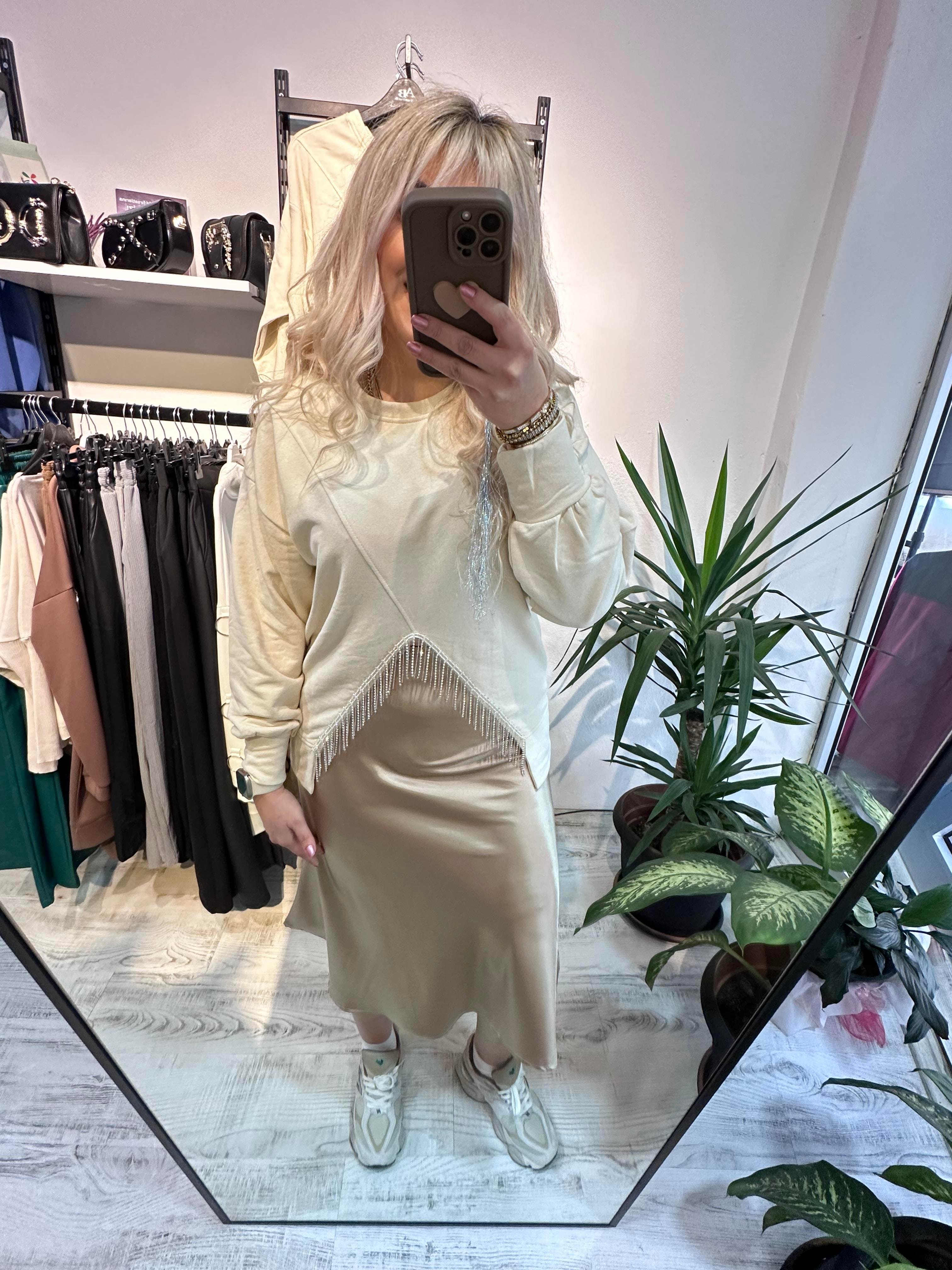 Taşlı Bej Sweatshirt