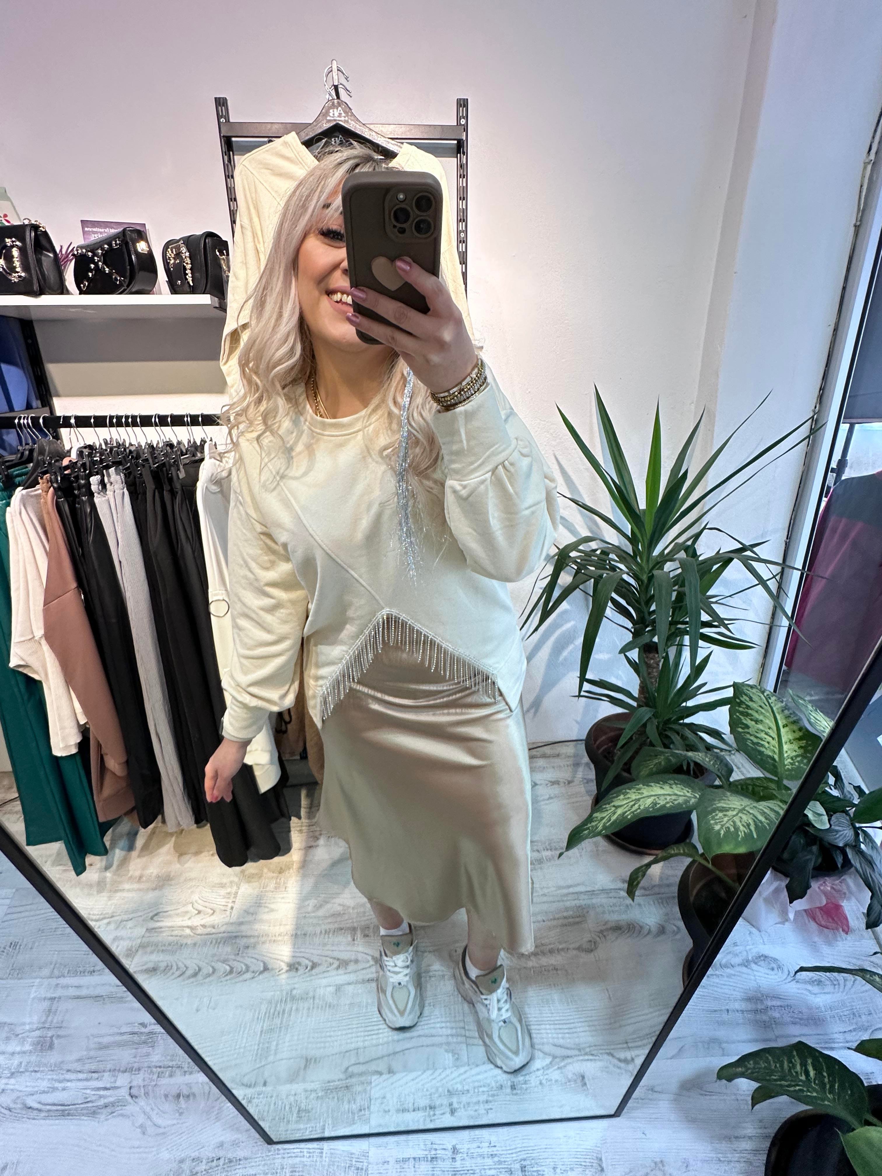 Taşlı Bej Sweatshirt