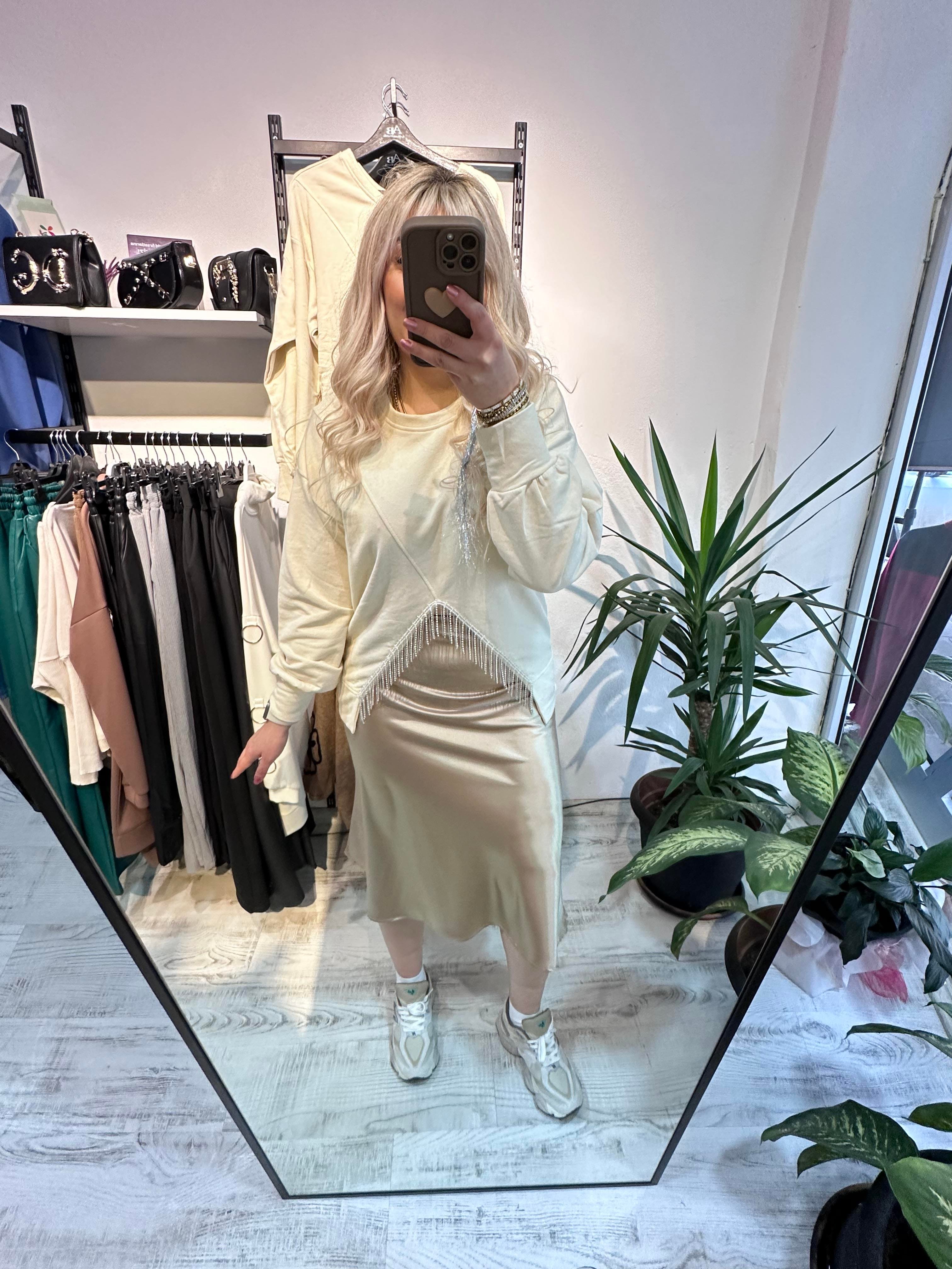 Taşlı Bej Sweatshirt