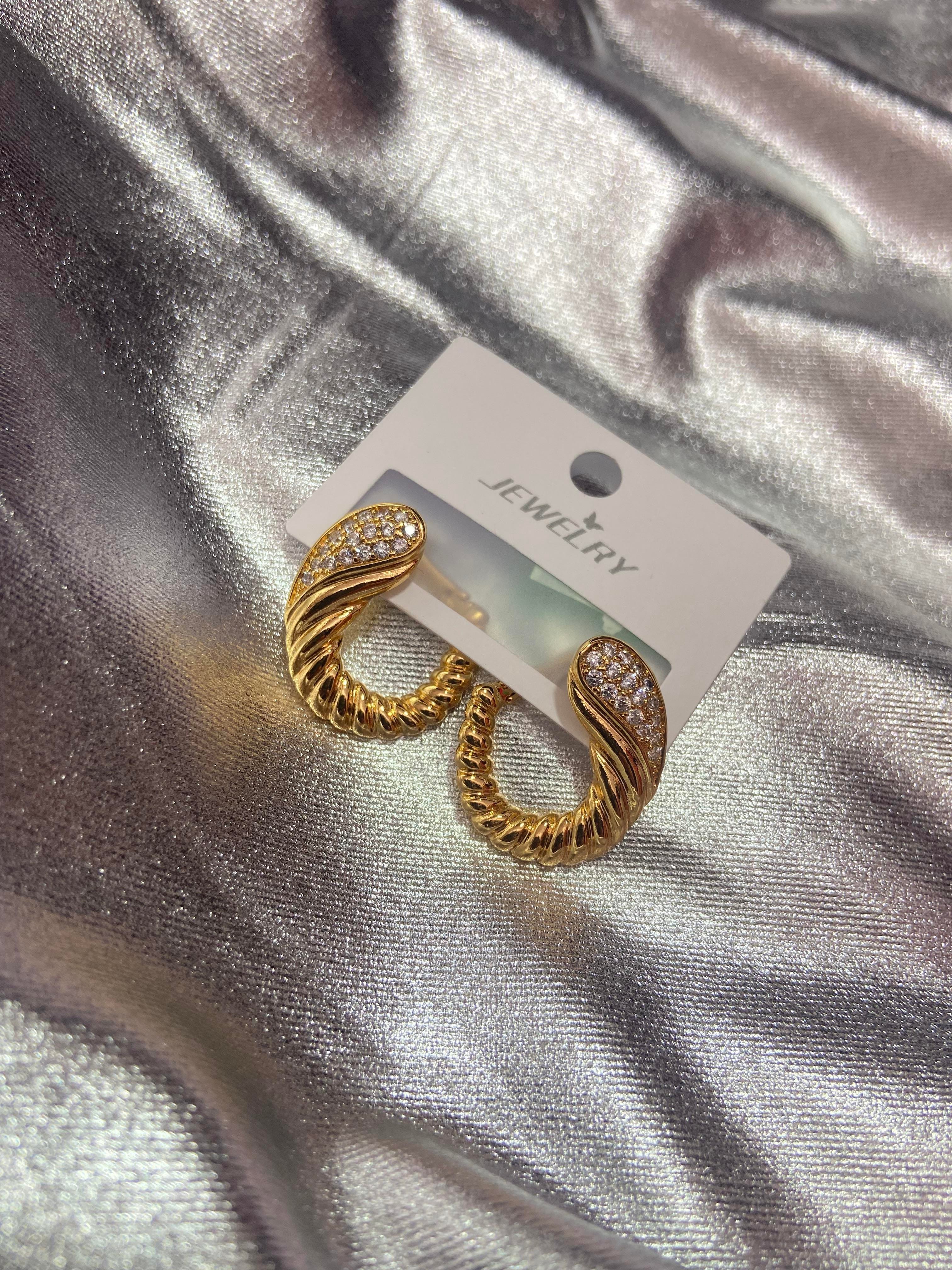 Taşlı Gold Çelik Küpe