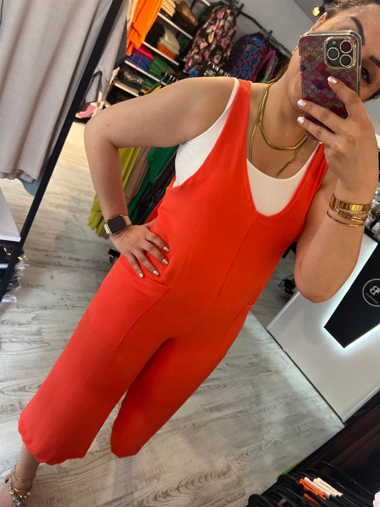 Turuncu bağlamalı tulum