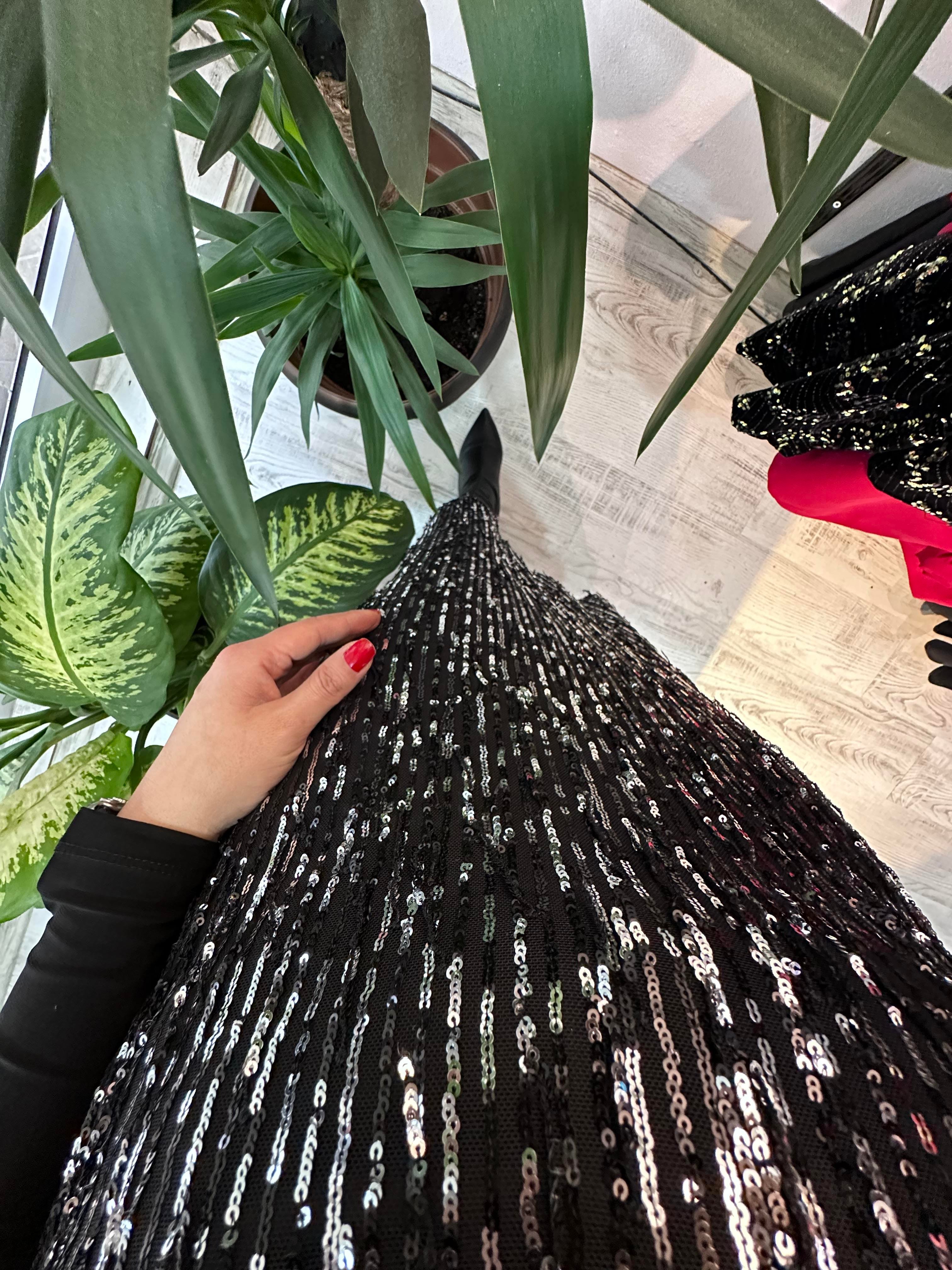 Tüy Pullu Siyah Payet Etek