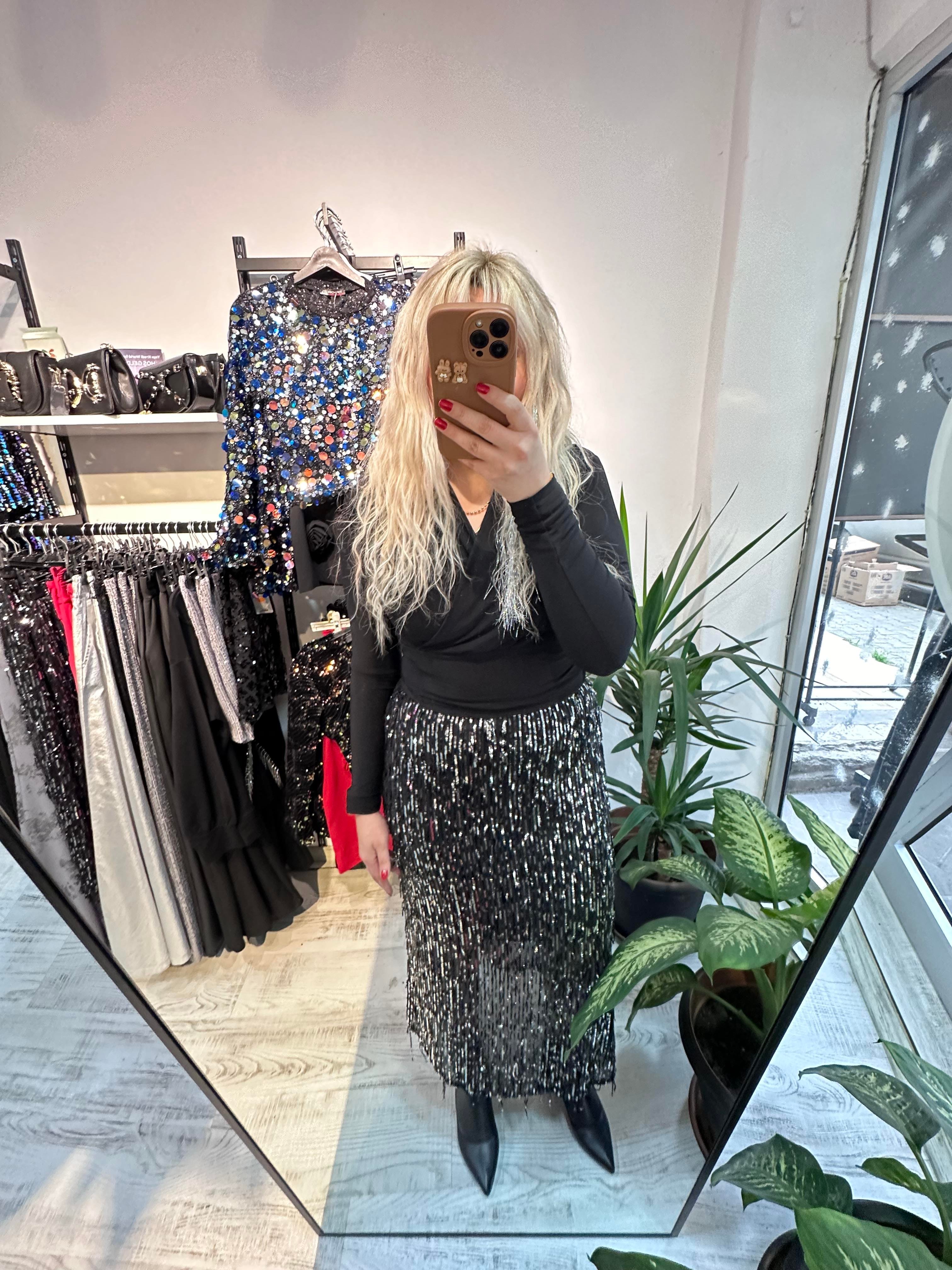 Tüy Pullu Siyah Payet Etek