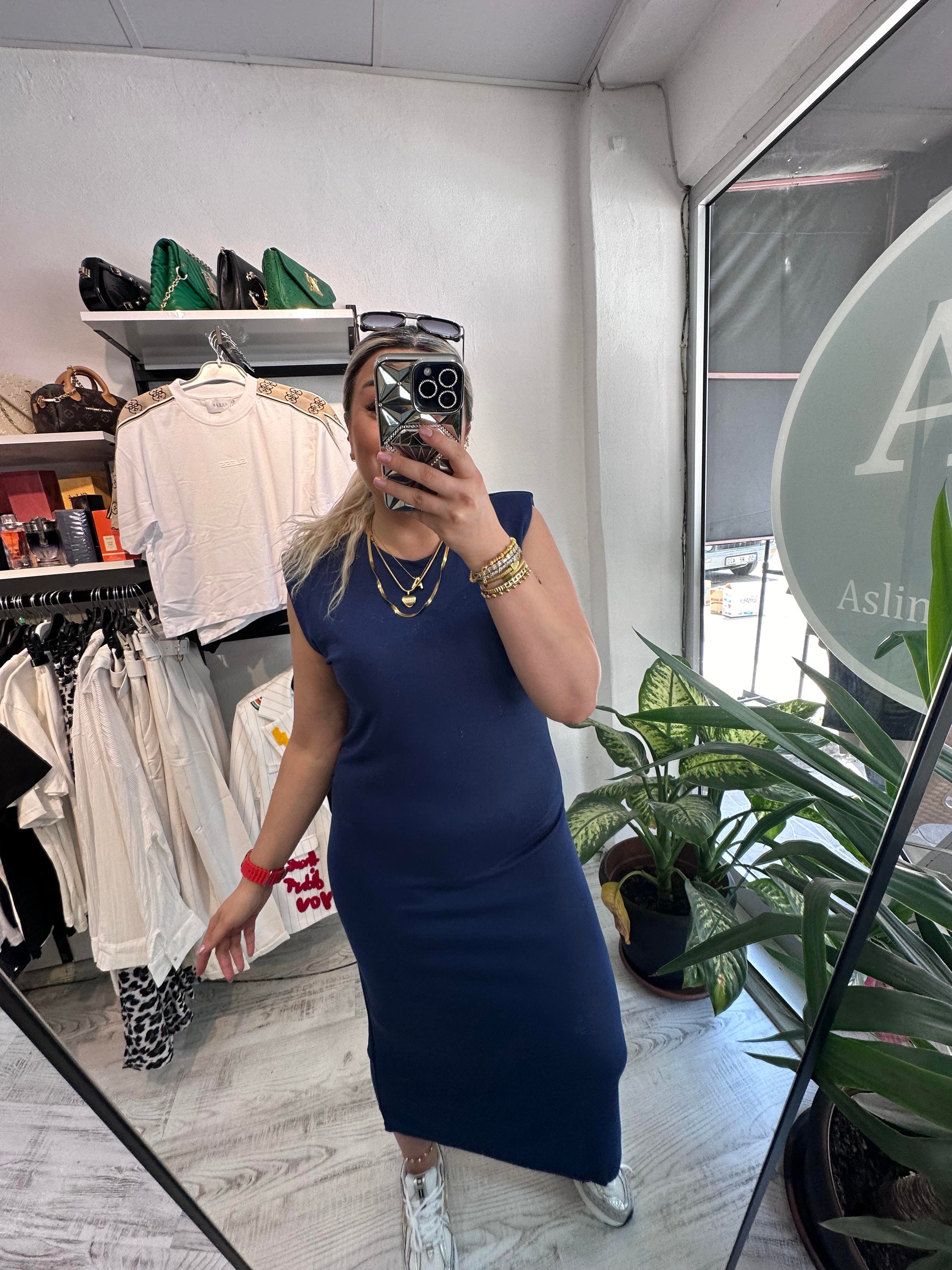 Vatkalı Mavi Elbise