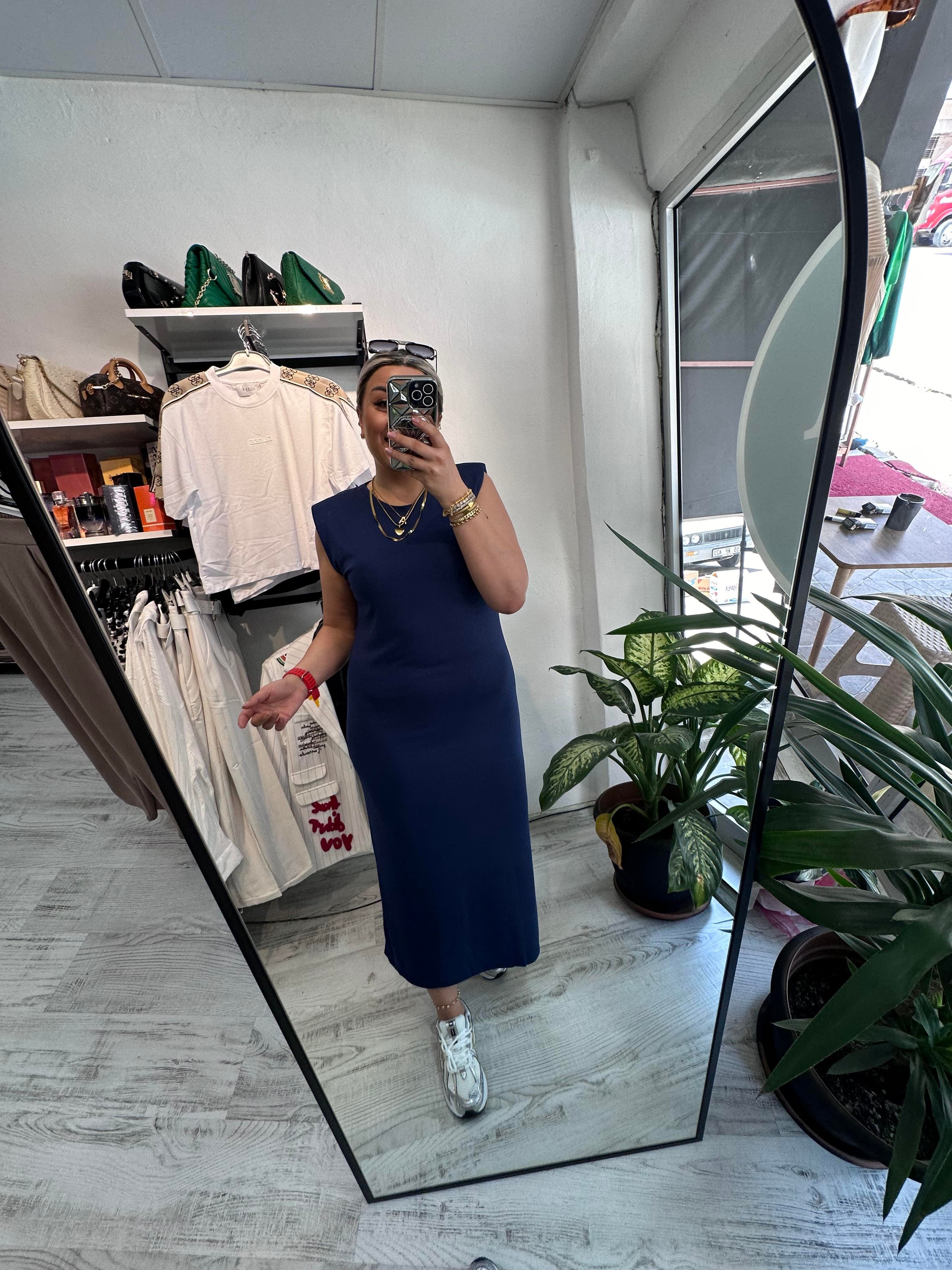 Vatkalı Mavi Elbise