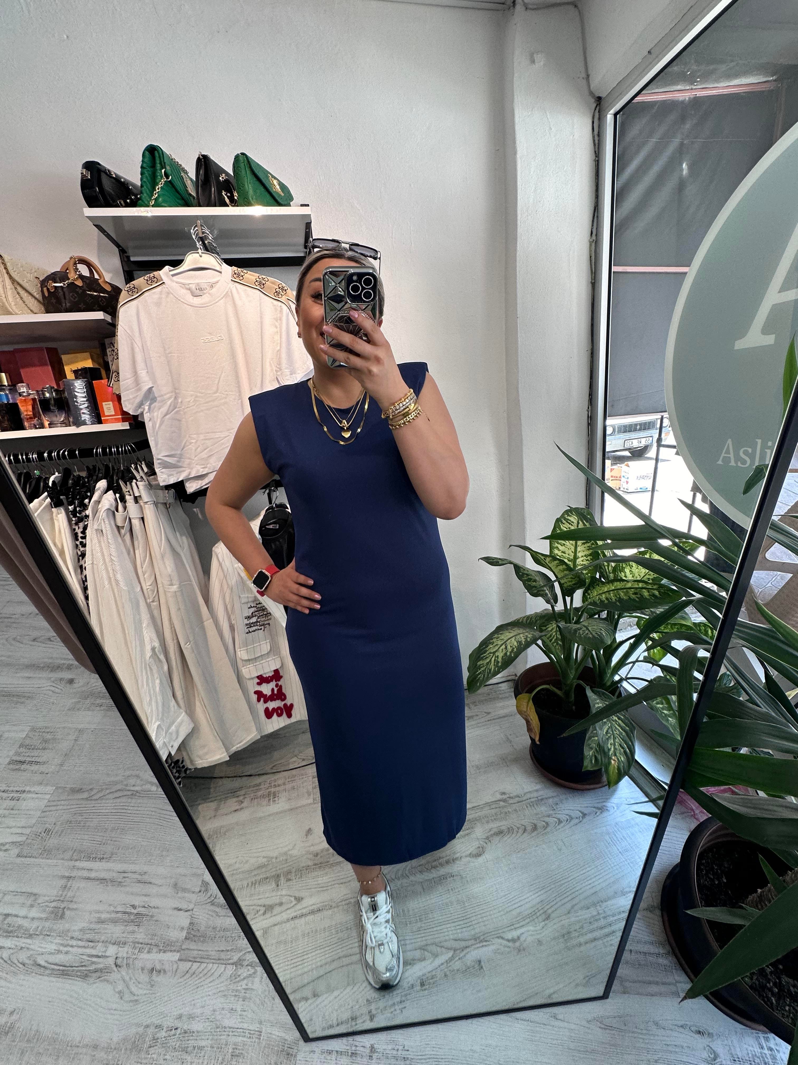 Vatkalı Mavi Elbise