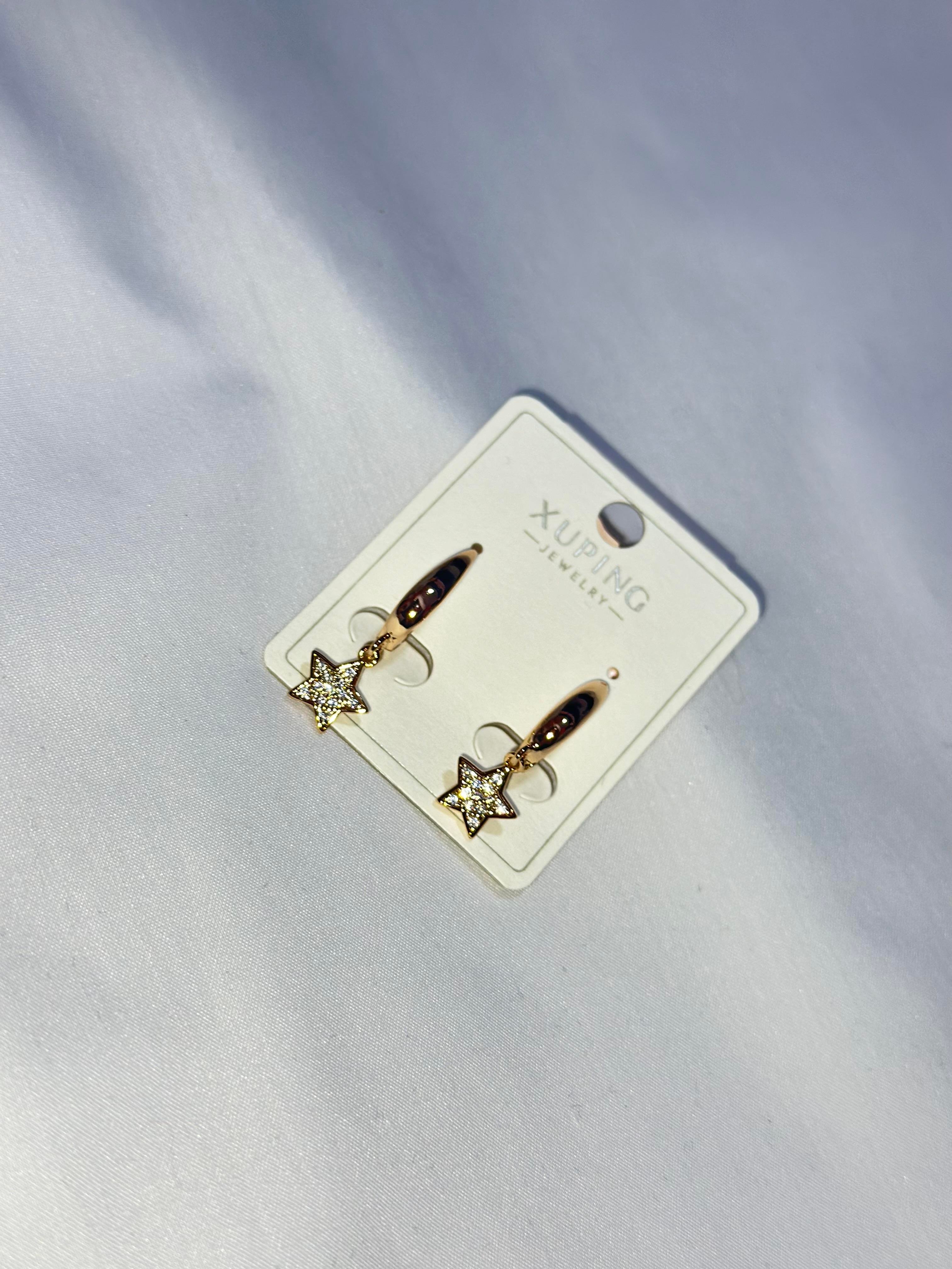 Yıldız Taşlı Çelik Küpe