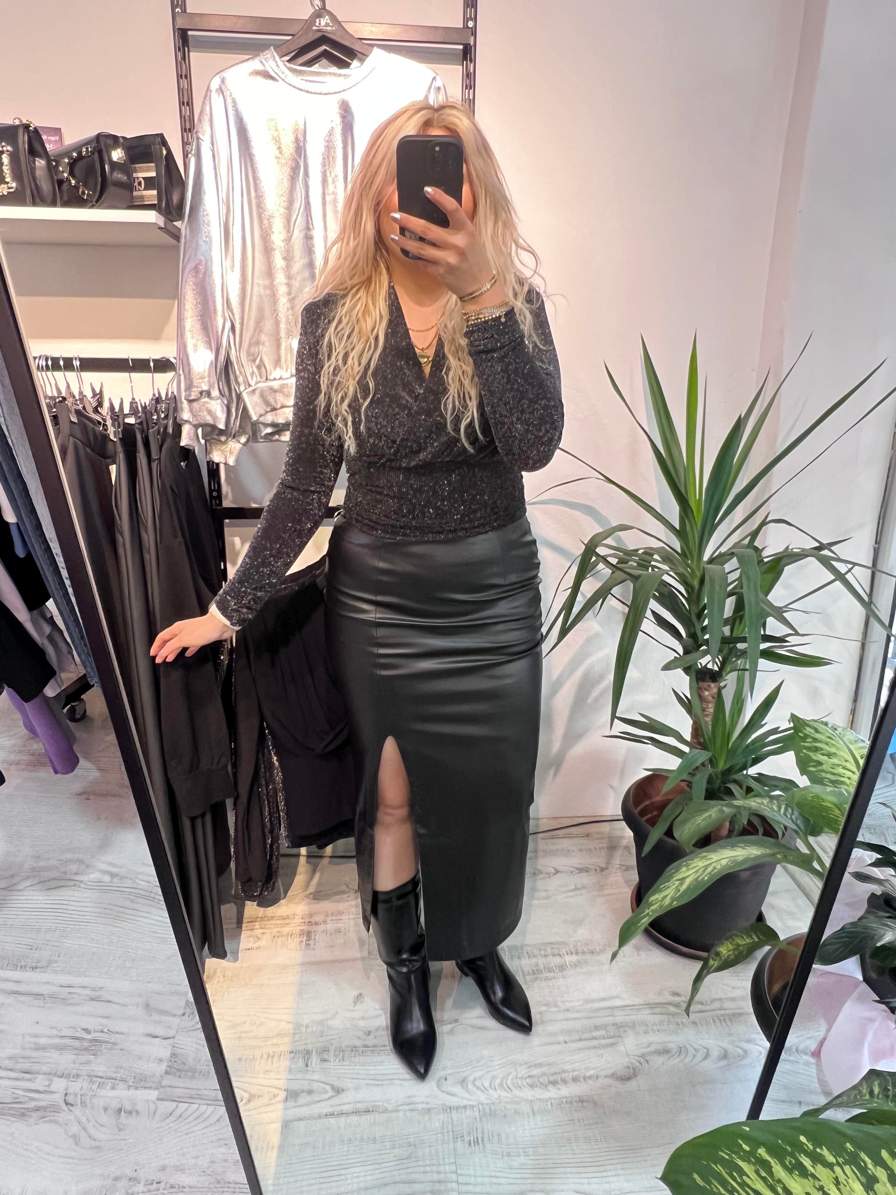 Yırtmaçlı Deri Siyah Etek