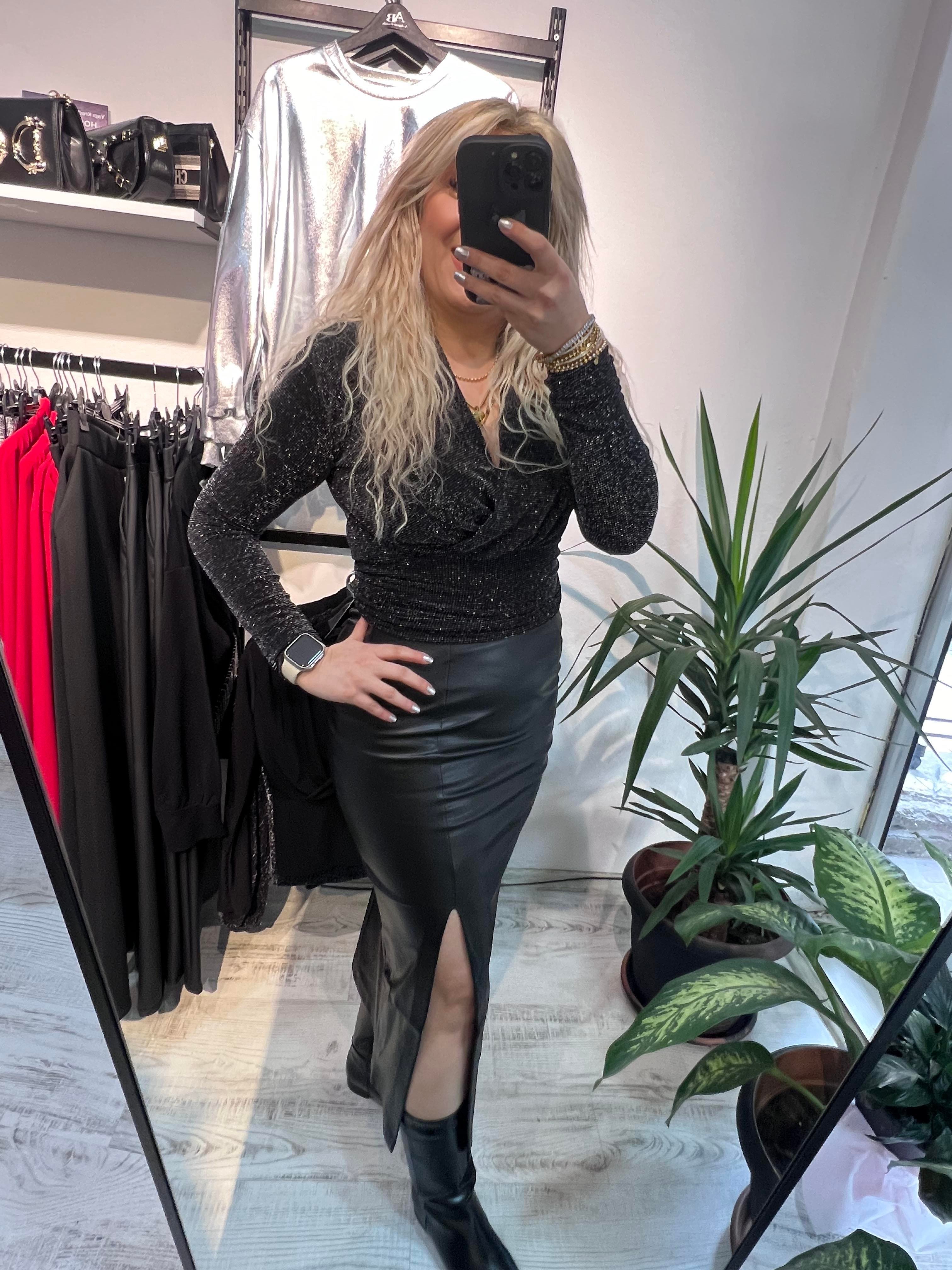 Yırtmaçlı Deri Siyah Etek