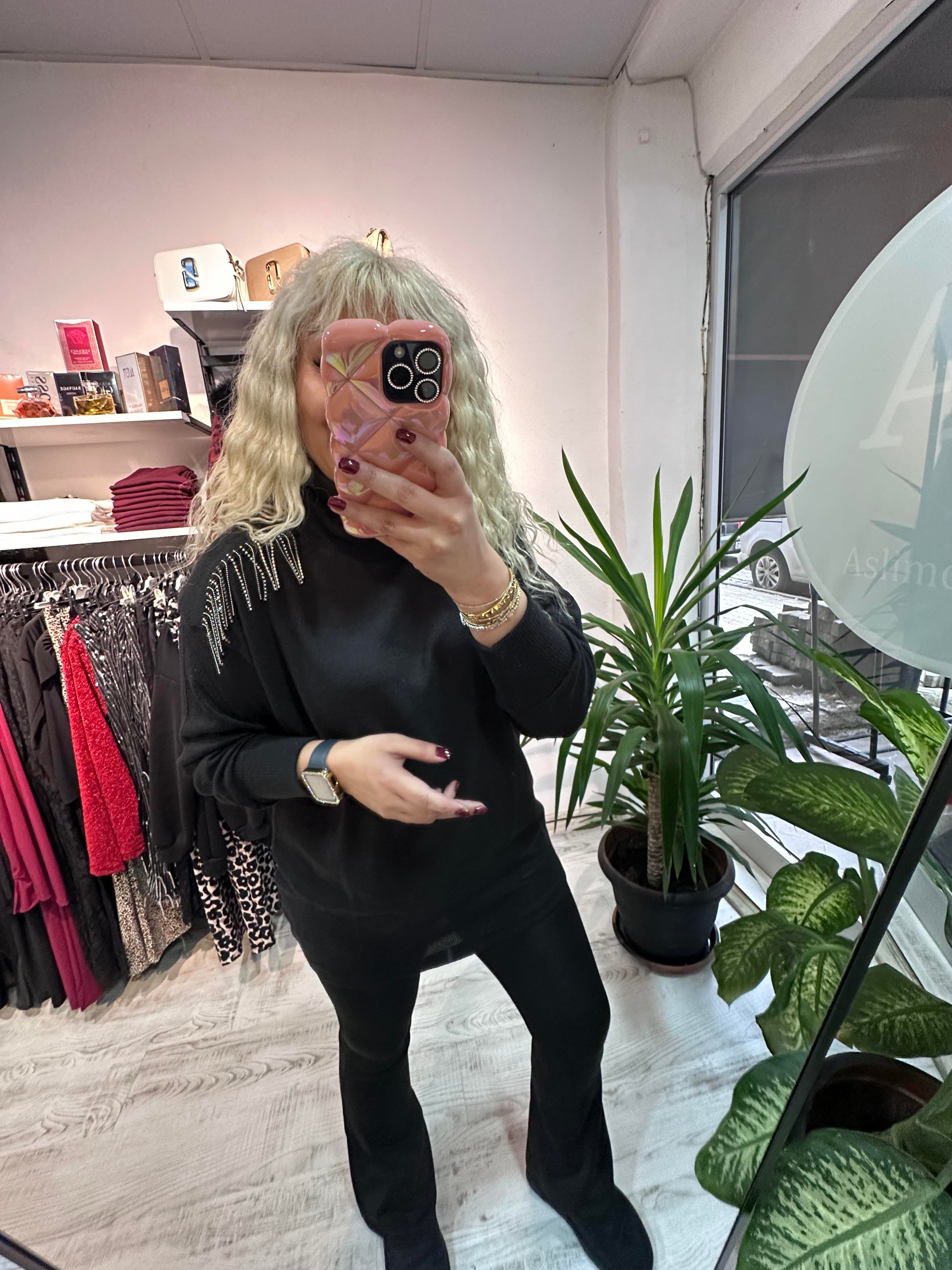 Zincir Detaylı Siyah Balıkçı Yaka Kazak