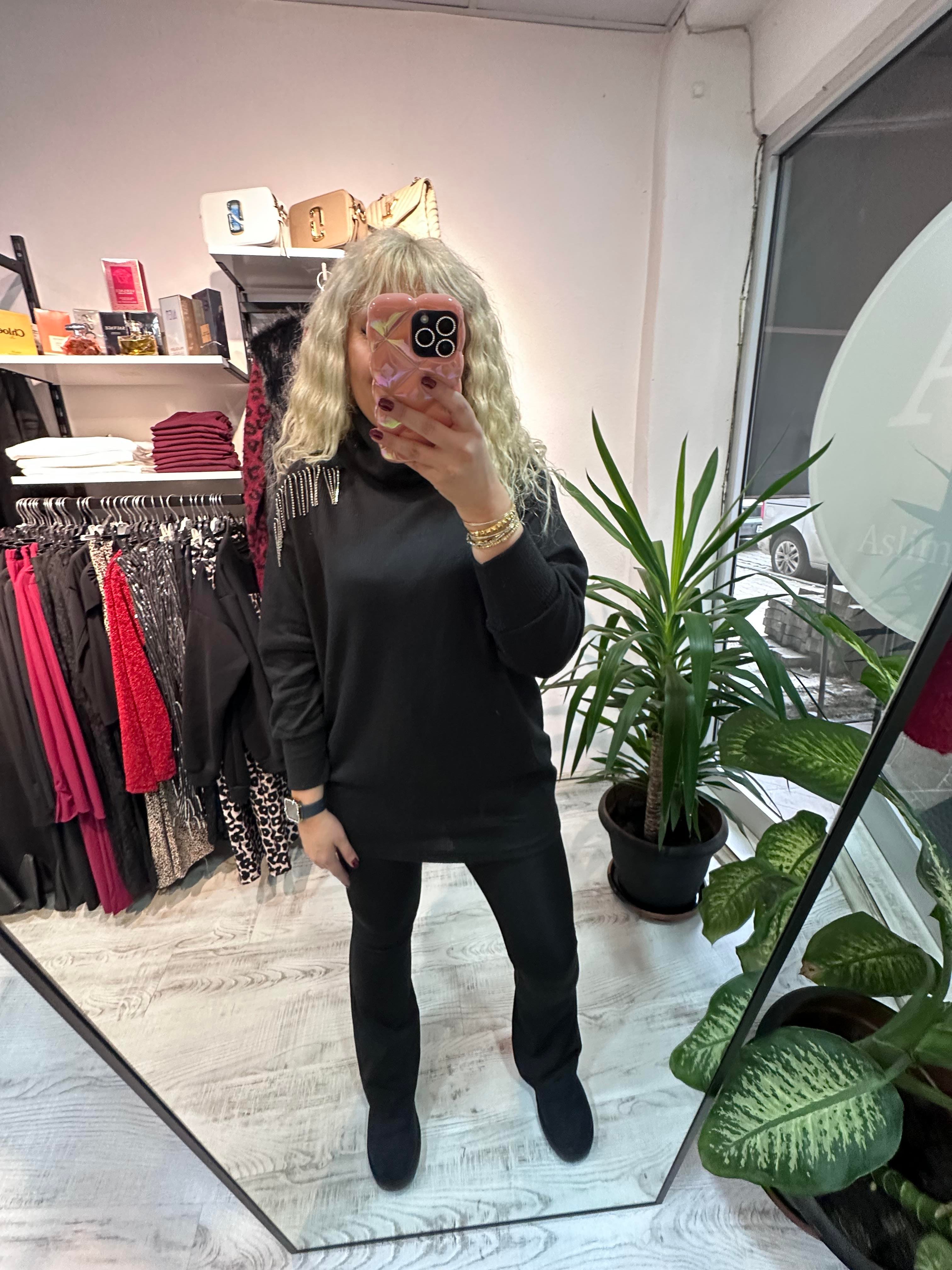 Zincir Detaylı Siyah Balıkçı Yaka Kazak