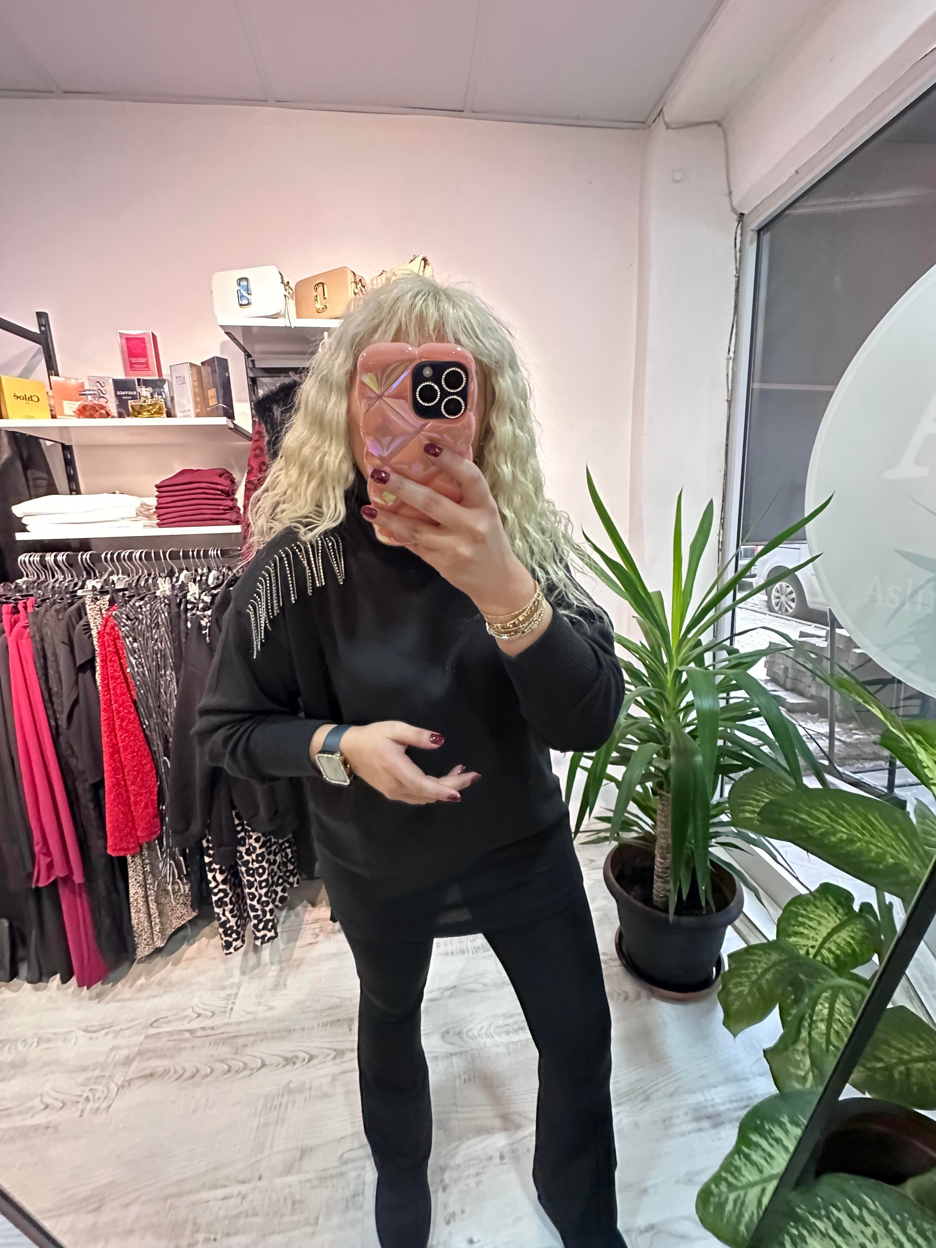 Zincir Detaylı Siyah Balıkçı Yaka Kazak