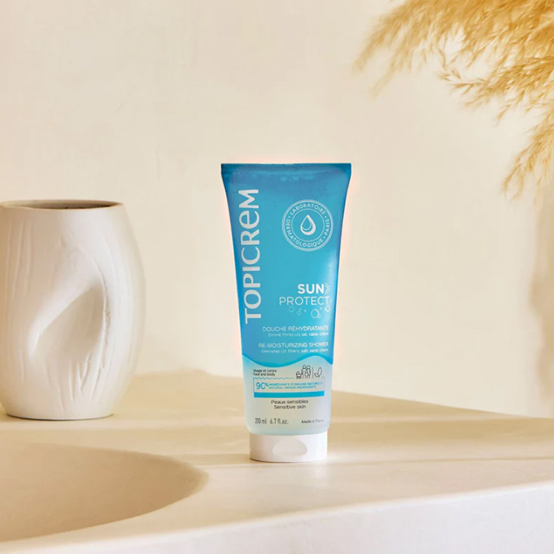 Topicrem Sun Protect Re-Moisturizing Shower 200 ml
