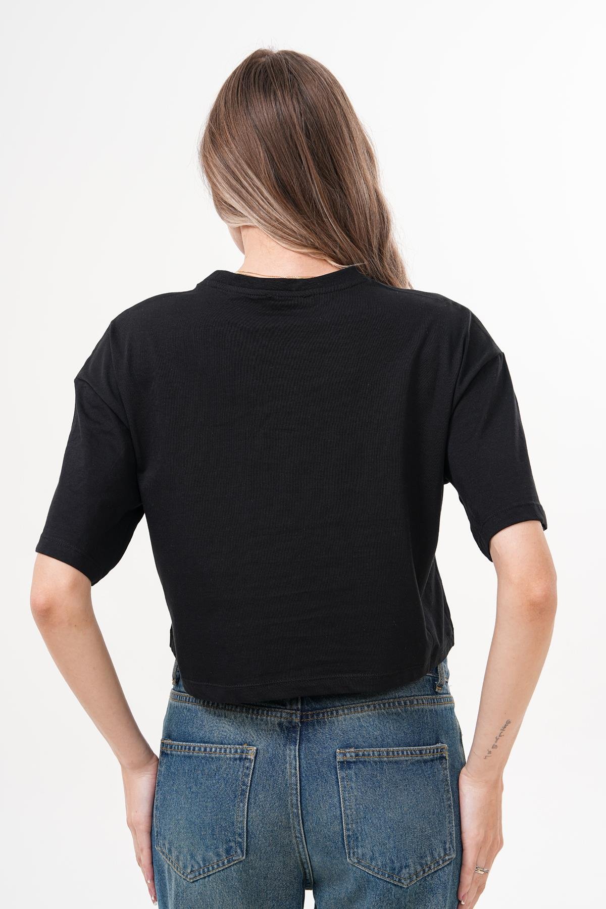 Basic Cep Detaylı T-Shirt