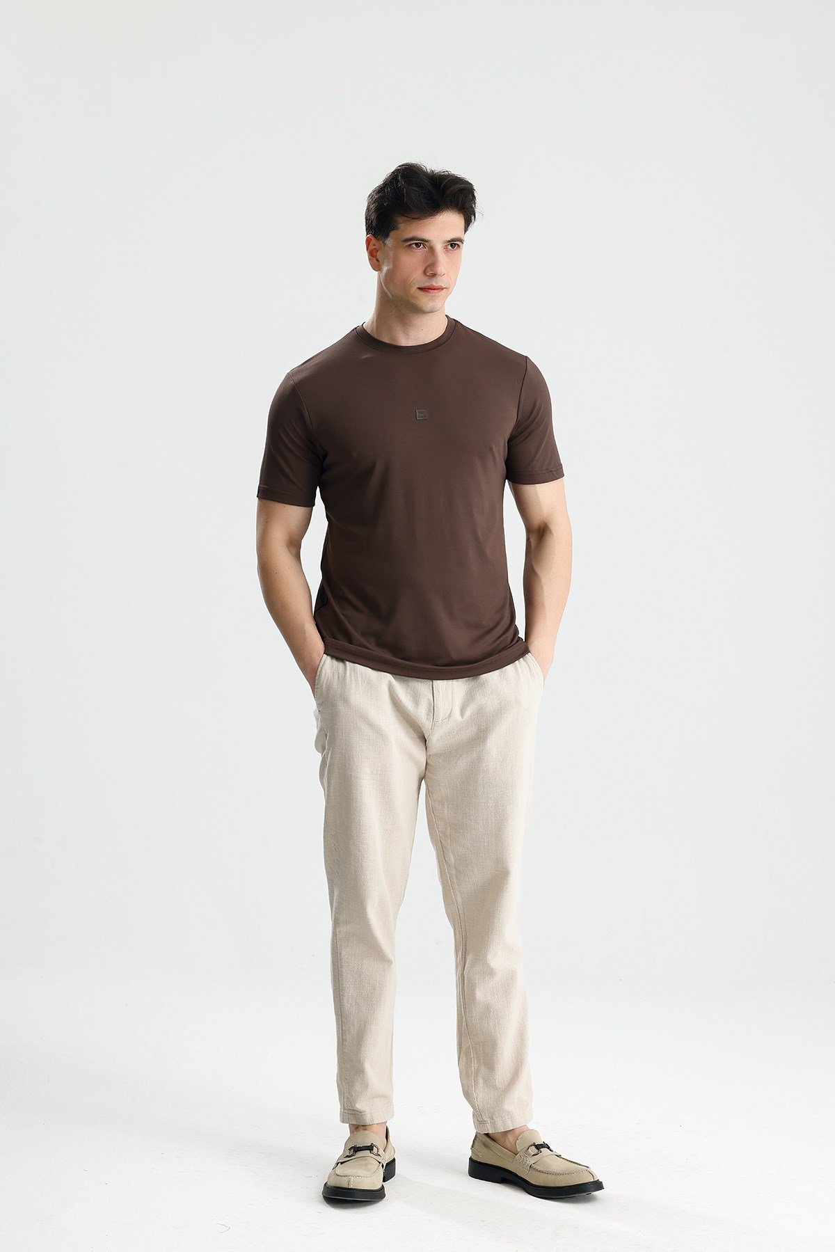 FİGO Erkek Bisiklet Yaka Minimal Logo Detaylı Basic Tişört