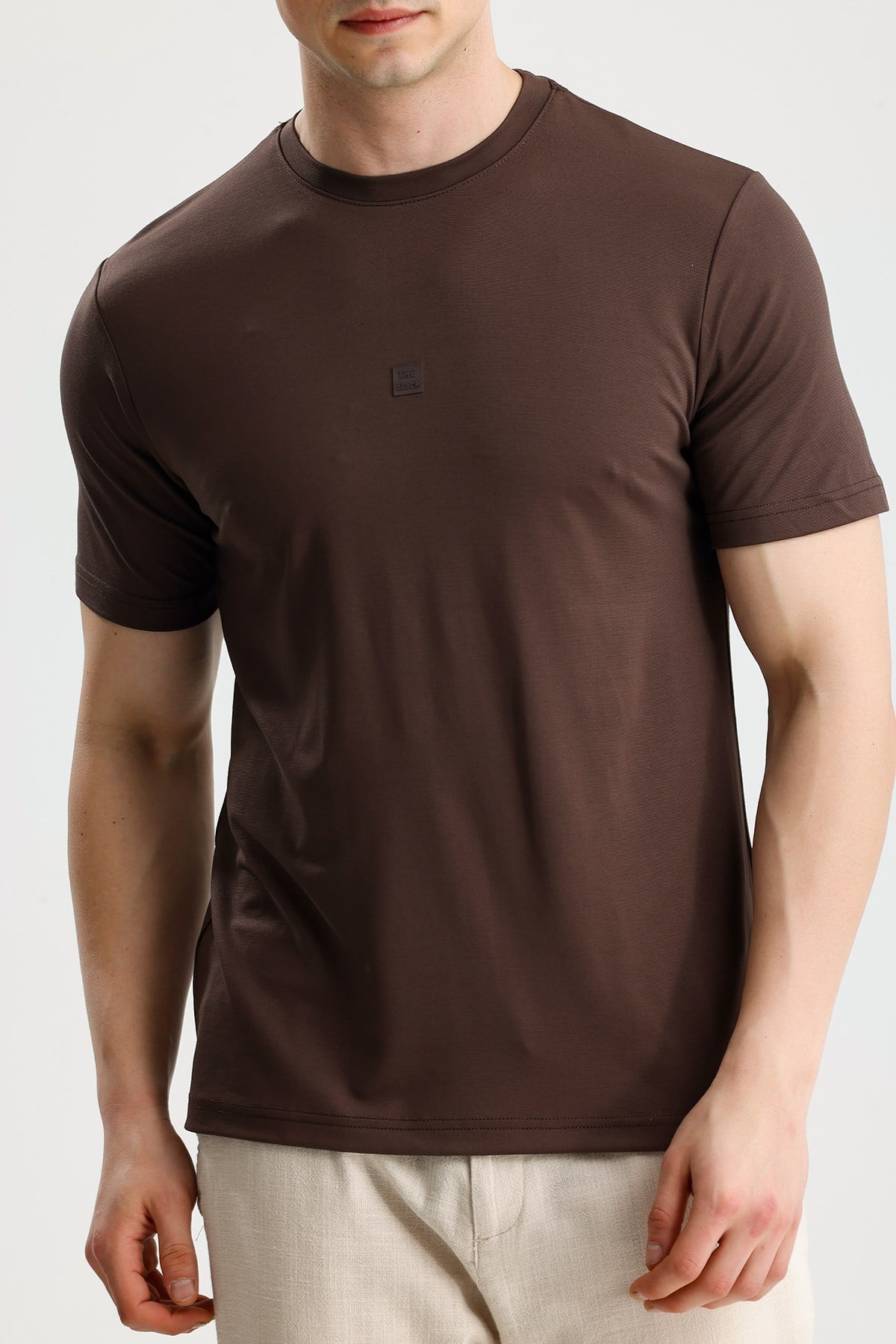 FİGO Erkek Bisiklet Yaka Minimal Logo Detaylı Basic Tişört