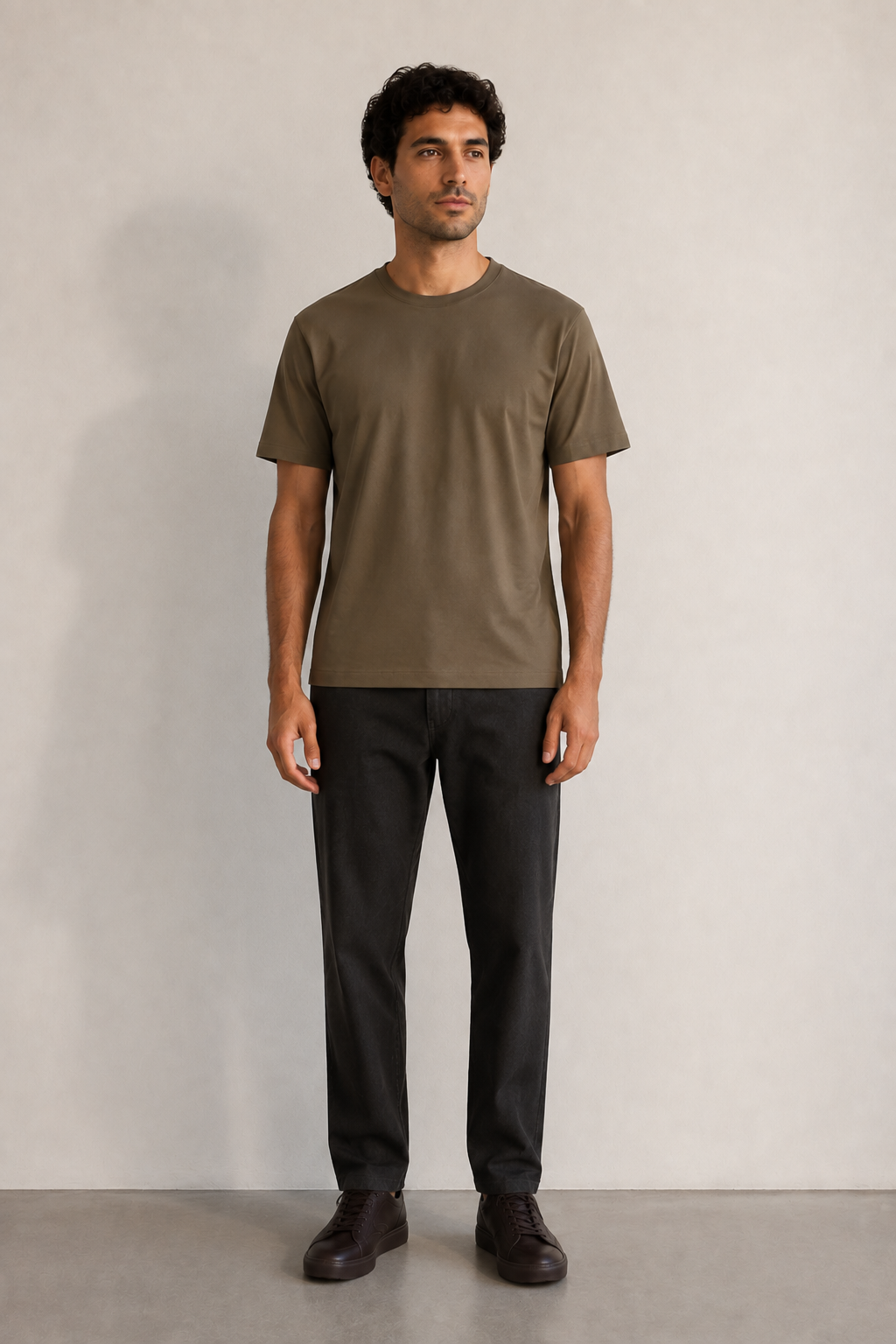 FİGO Erkek Regular Fit Bisiklet Yaka Yan Yırtmaçlı Basic T-Shırt