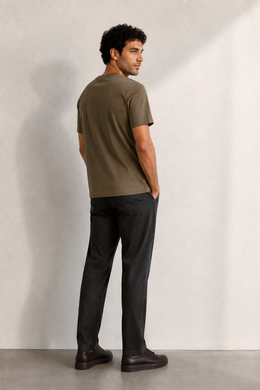 FİGO Erkek Regular Fit Bisiklet Yaka Yan Yırtmaçlı Basic T-Shırt