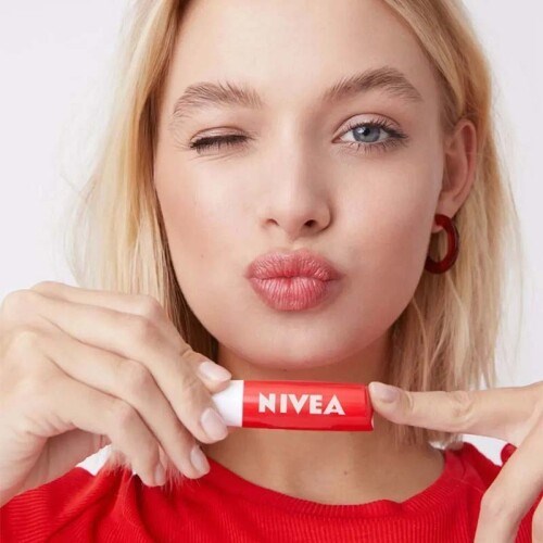 nivea-bakim-yapan-dudak-bakim-kremi-st--4dee-.jpg