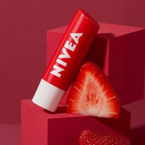 nivea-bakim-yapan-dudak-bakim-kremi-st-e-4e7d.jpg
