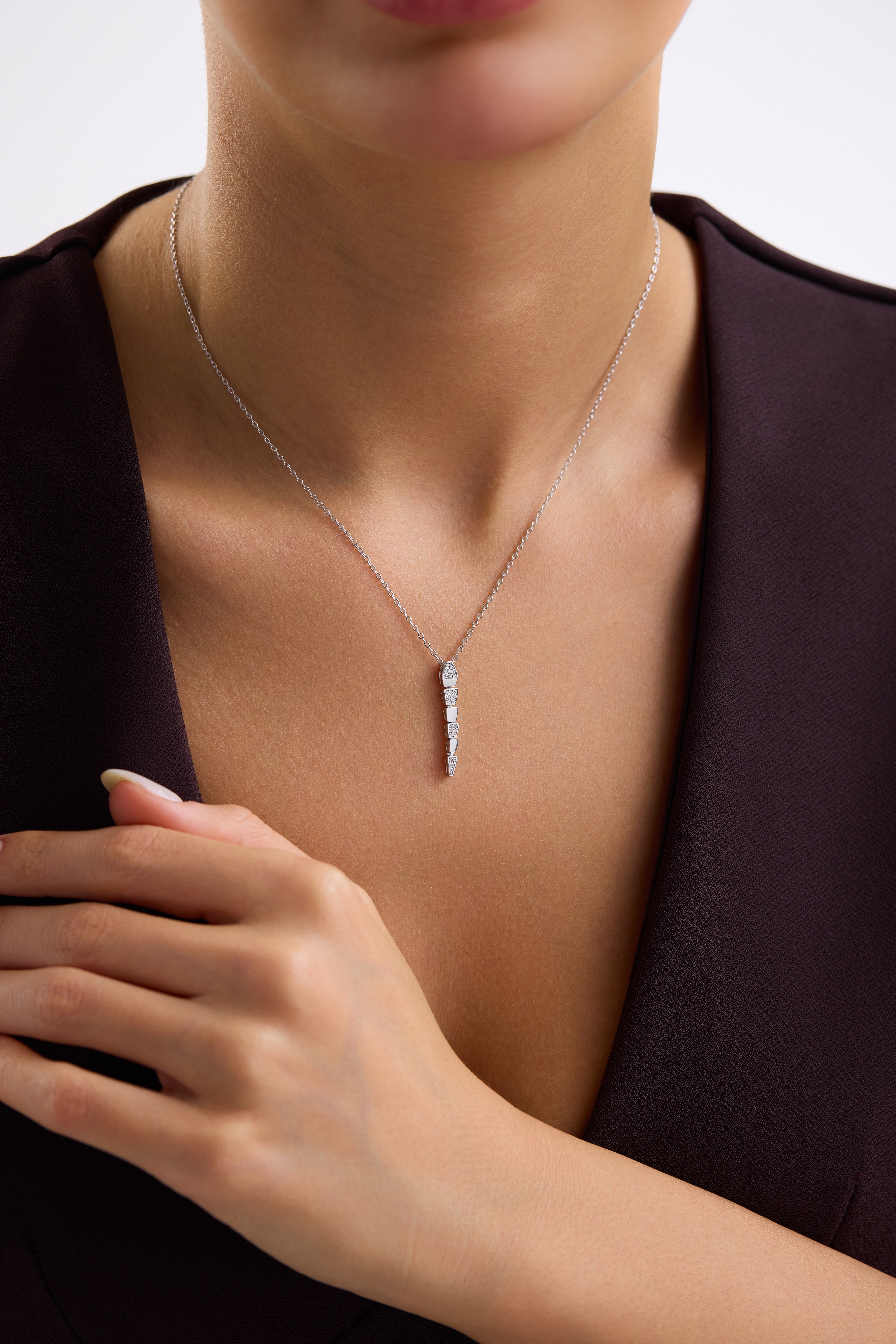 Yılan Tasarımlı Kolye
