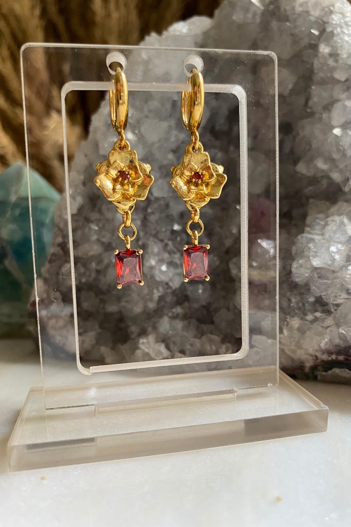 Baget Taşlı Çiçek Tasarım  Küpe 